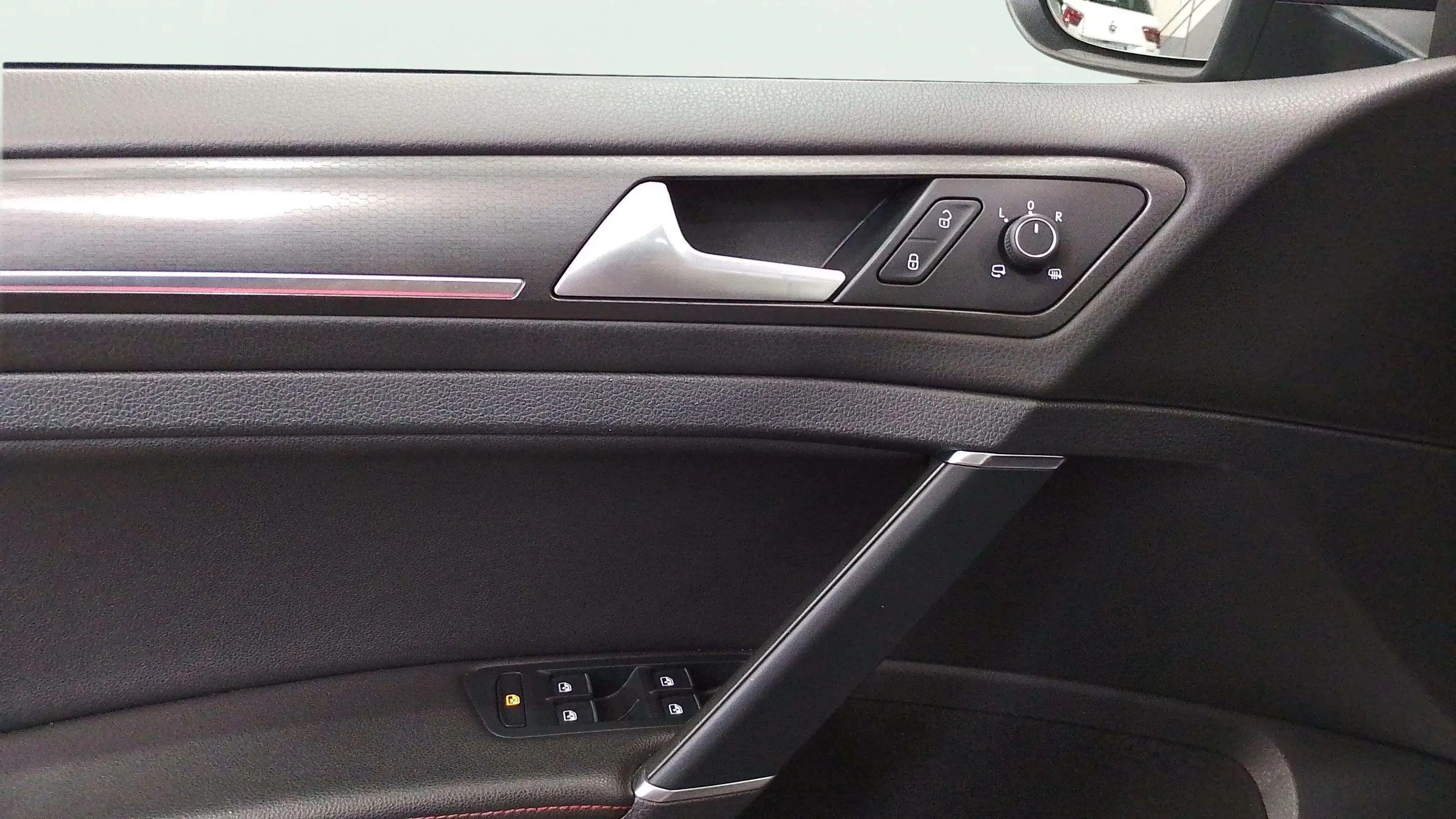 Volkswagen Golf GTI Performance 2.0 TSI DSG - foto 19