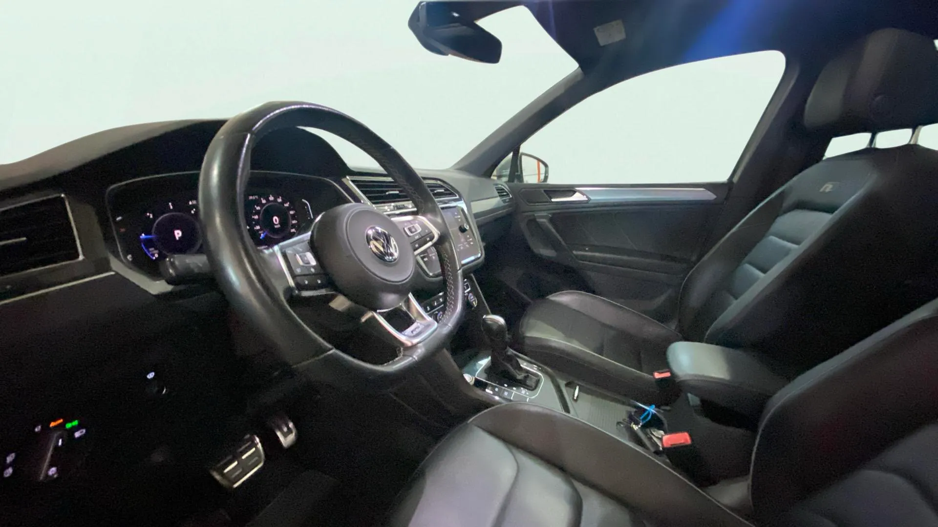 Volkswagen Tiguan R-Line 2.0 TDI DSG - foto 15