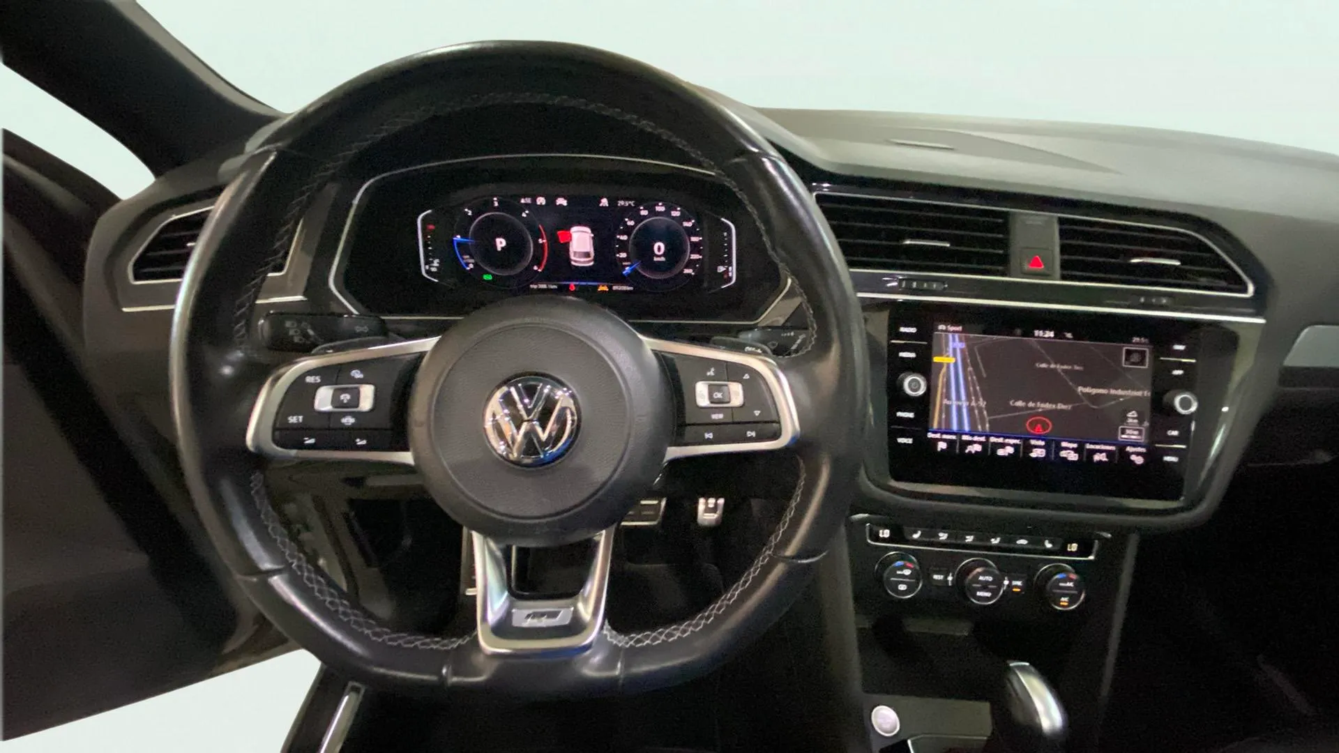 Volkswagen Tiguan R-Line 2.0 TDI DSG - foto 13