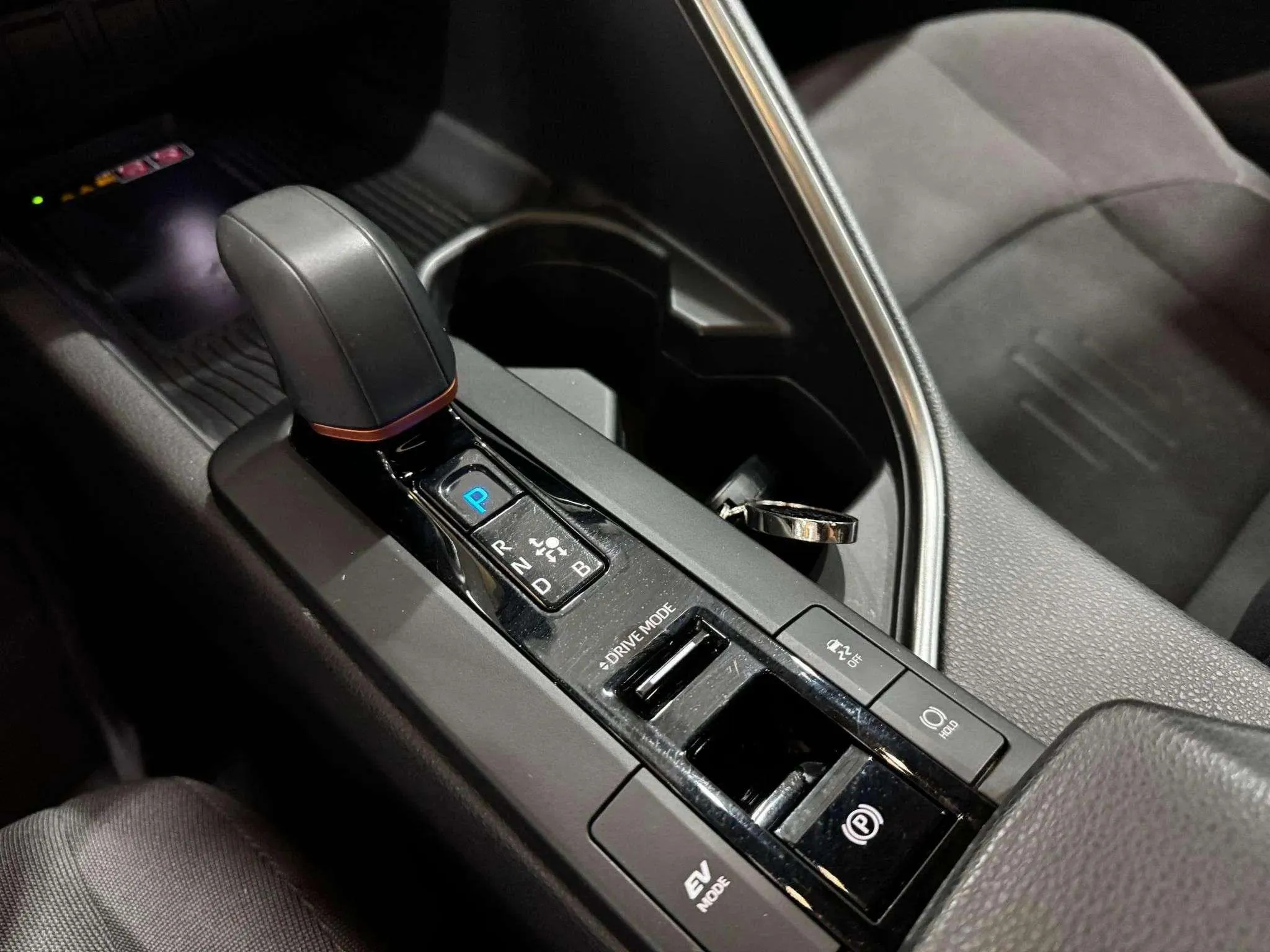 Toyota C-HR 1.8 140H Advance - foto 16