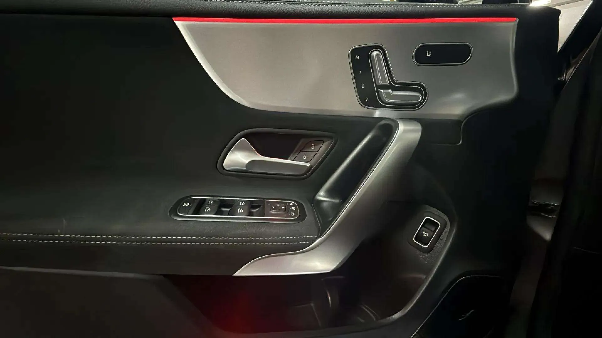 Mercedes-Benz CLA 200 - foto 22