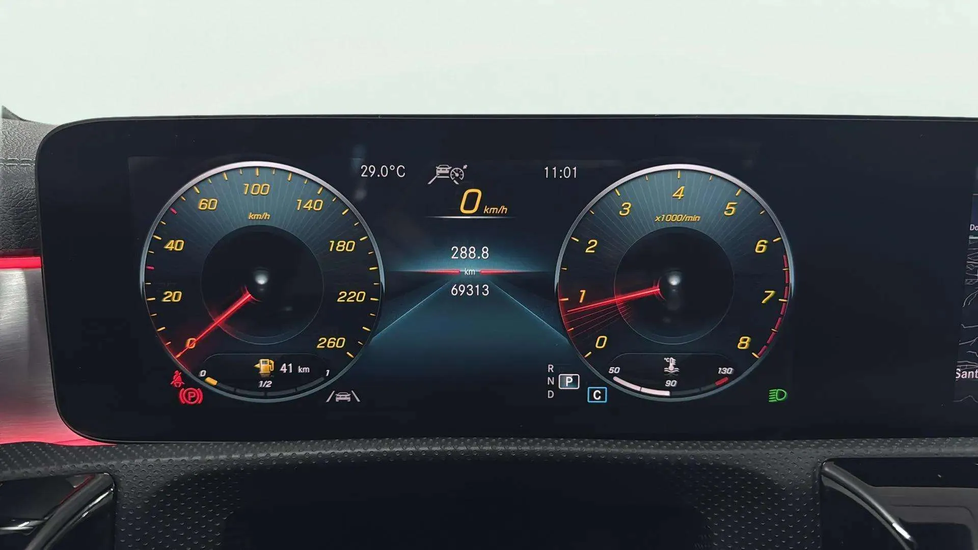 Mercedes-Benz CLA 200 - foto 13