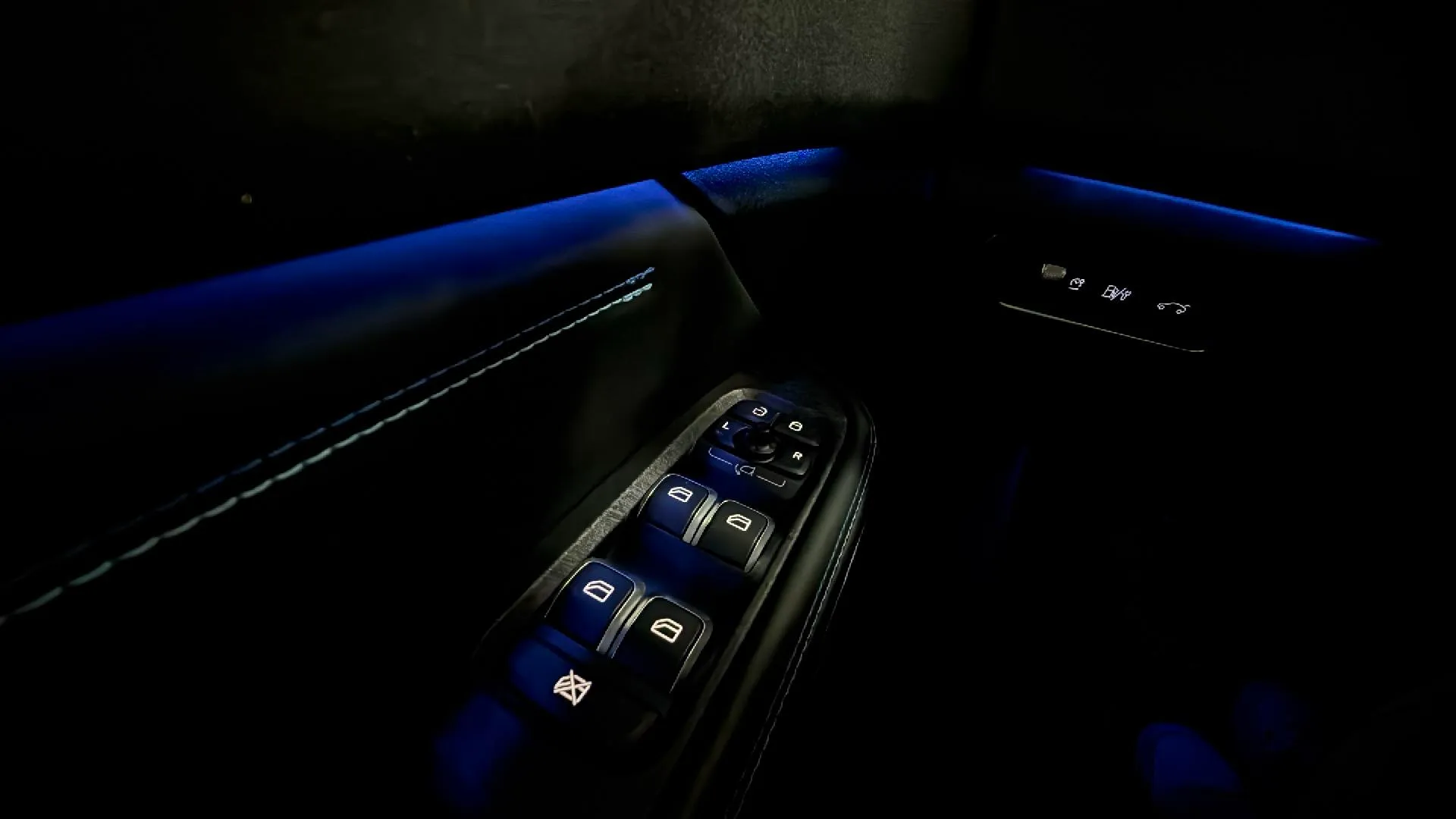 Lynk & Co 01 1.5 PHEV - foto 24