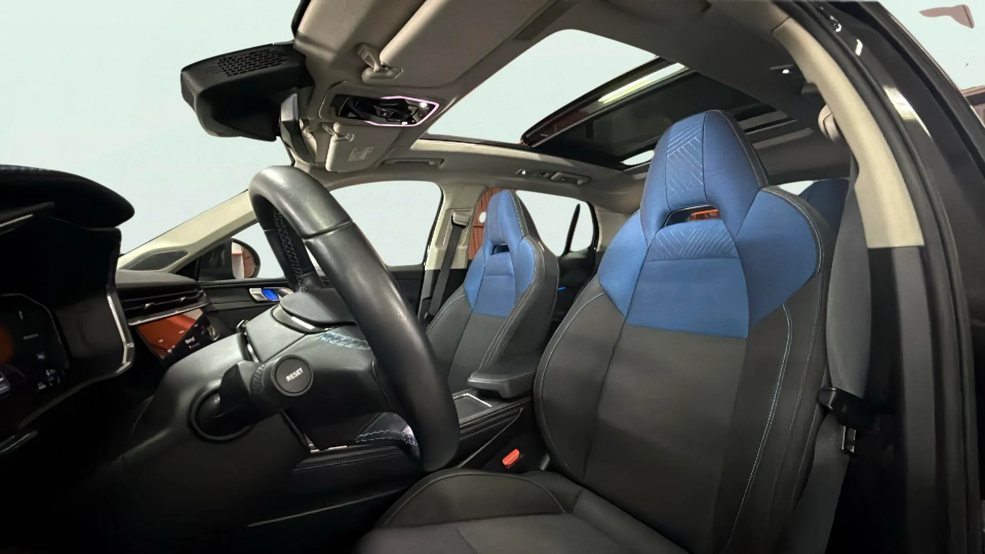 Lynk & Co 01 1.5 PHEV - foto 14