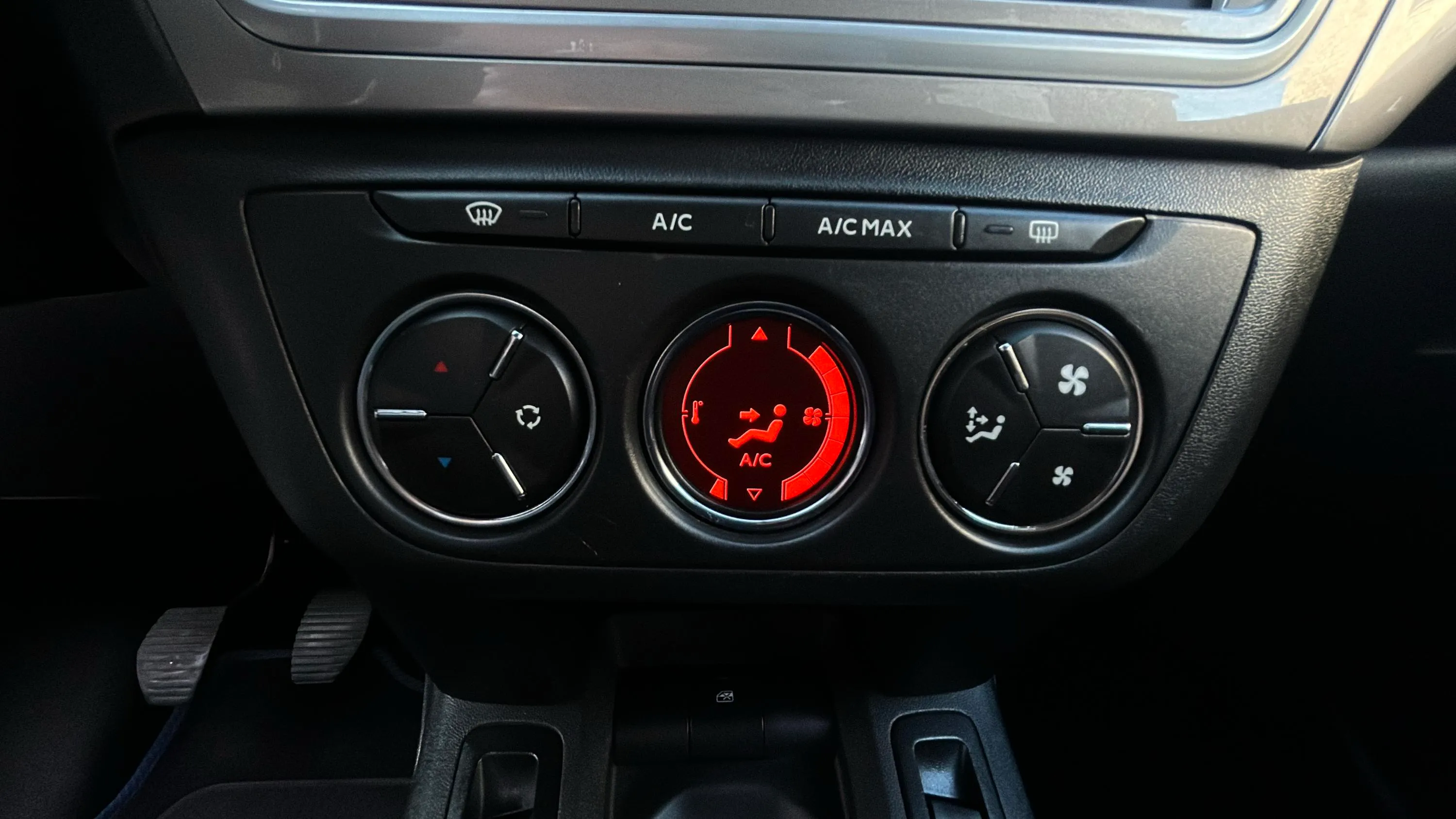 Citroën C-Elysée BlueHDi Shine - foto 18