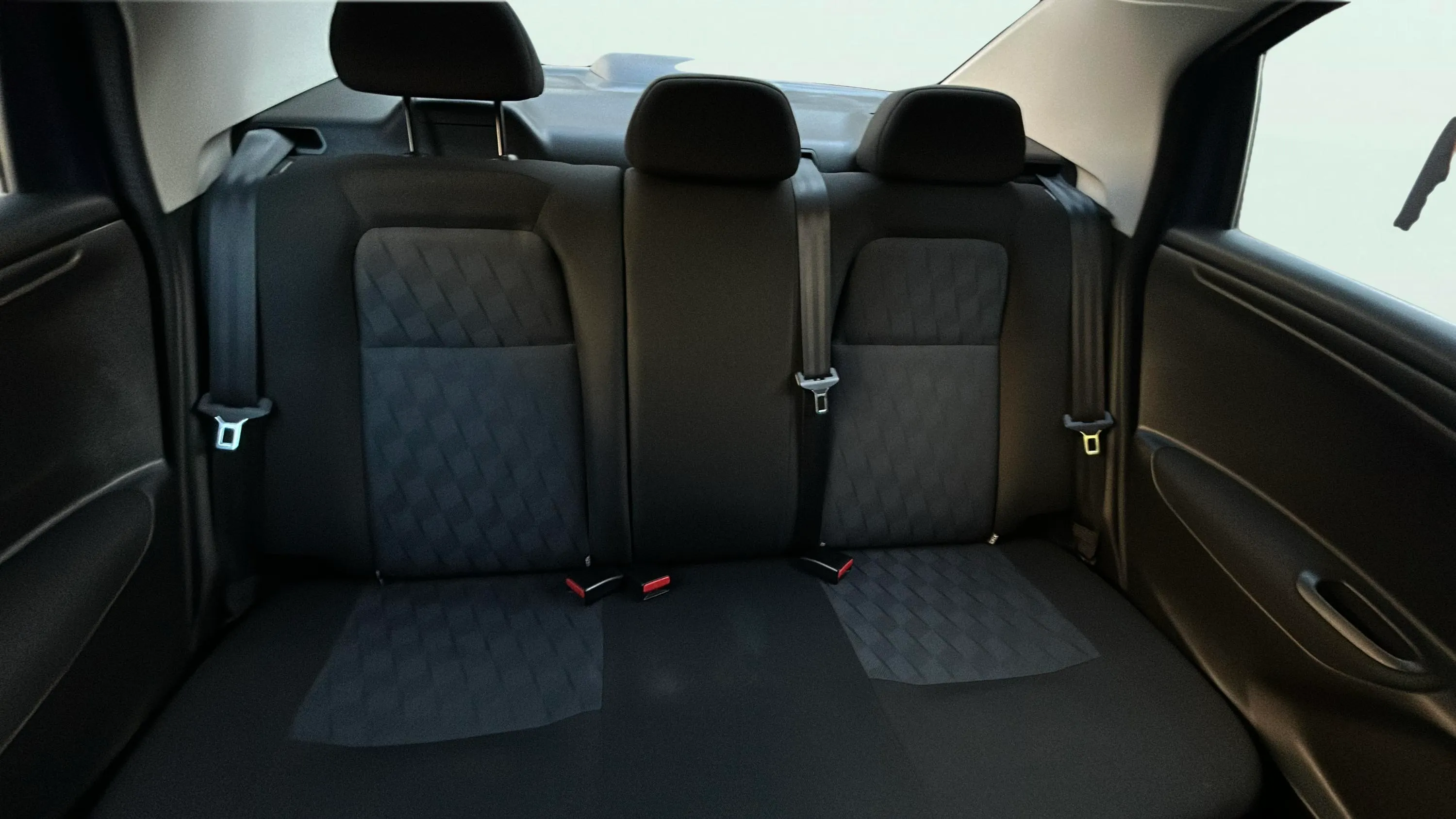 Citroën C-Elysée BlueHDi Shine - foto 15