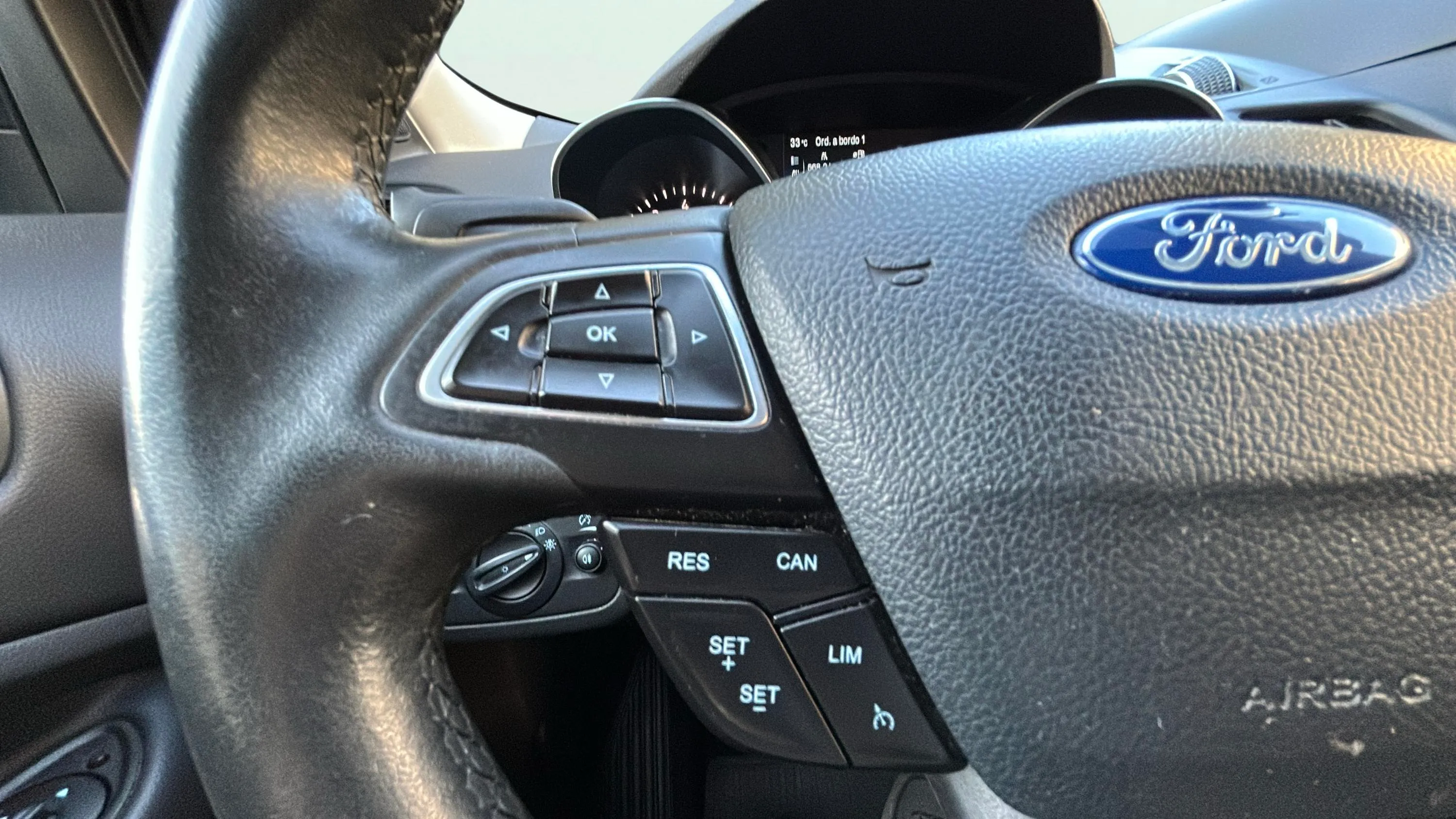 Ford Kuga 1.5 EcoBoost 4x2 Trend - foto 19