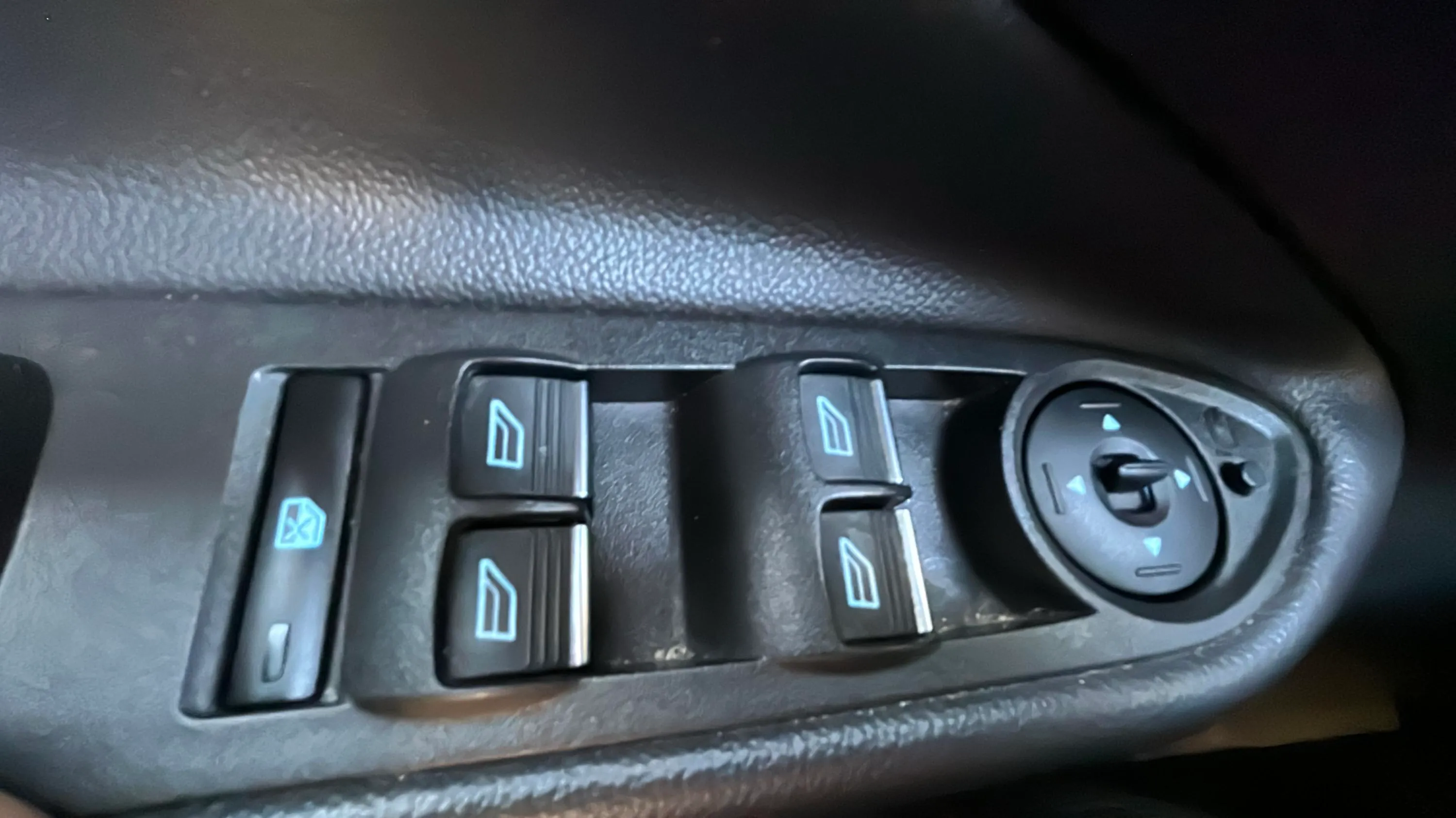 Ford Kuga 1.5 EcoBoost 4x2 Trend - foto 17