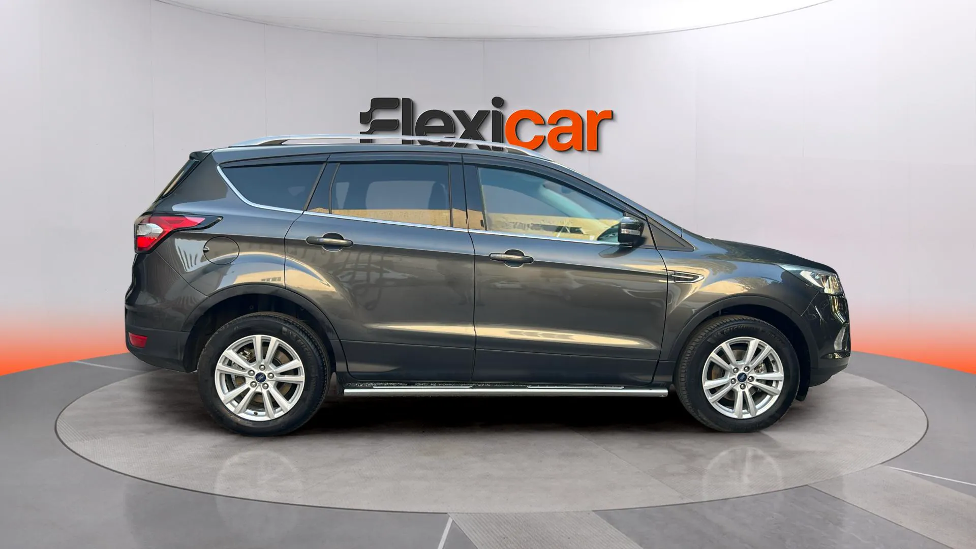 Ford Kuga 1.5 EcoBoost 4x2 Trend - foto 8