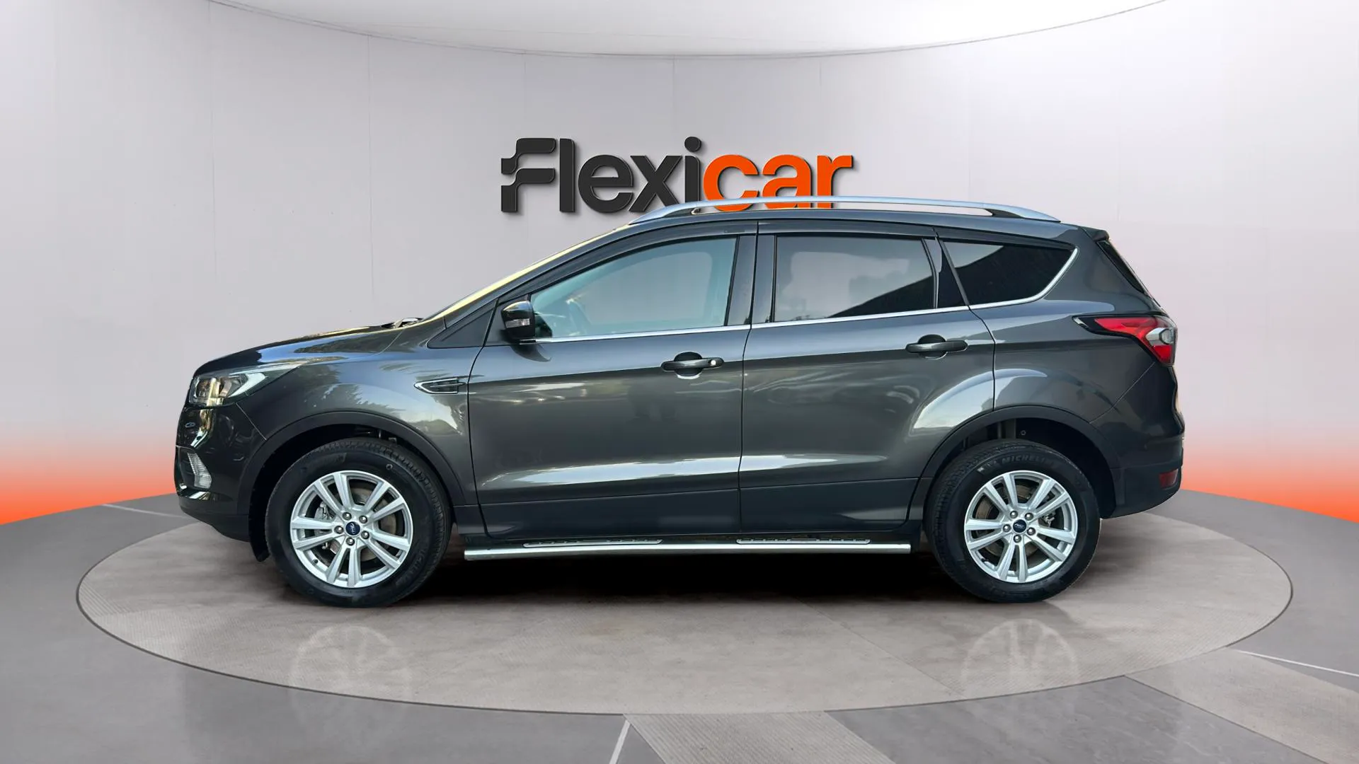 Ford Kuga 1.5 EcoBoost 4x2 Trend - foto 7