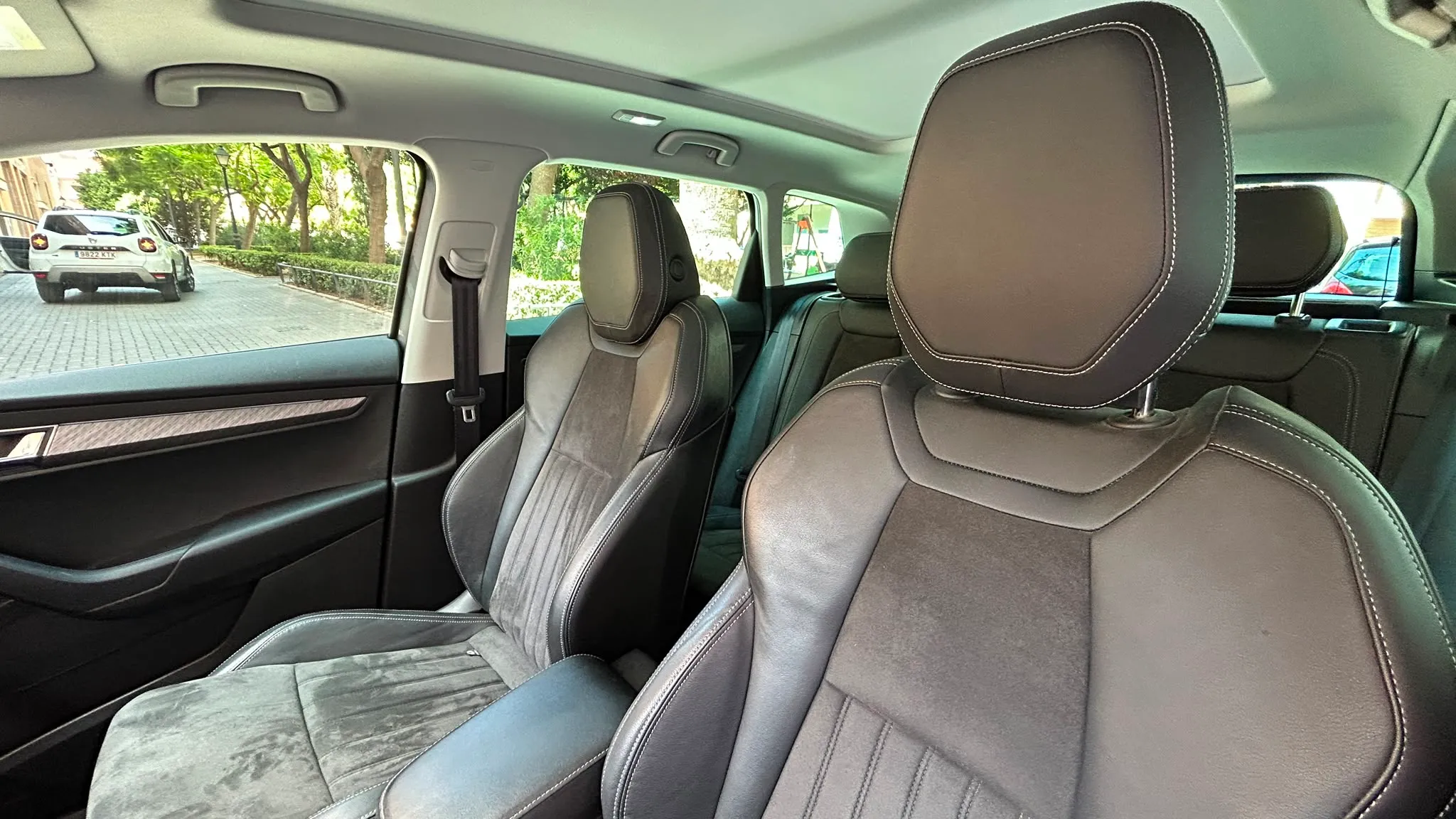 Škoda Karoq 1.5 TSI DSG ACT Selection - foto 5