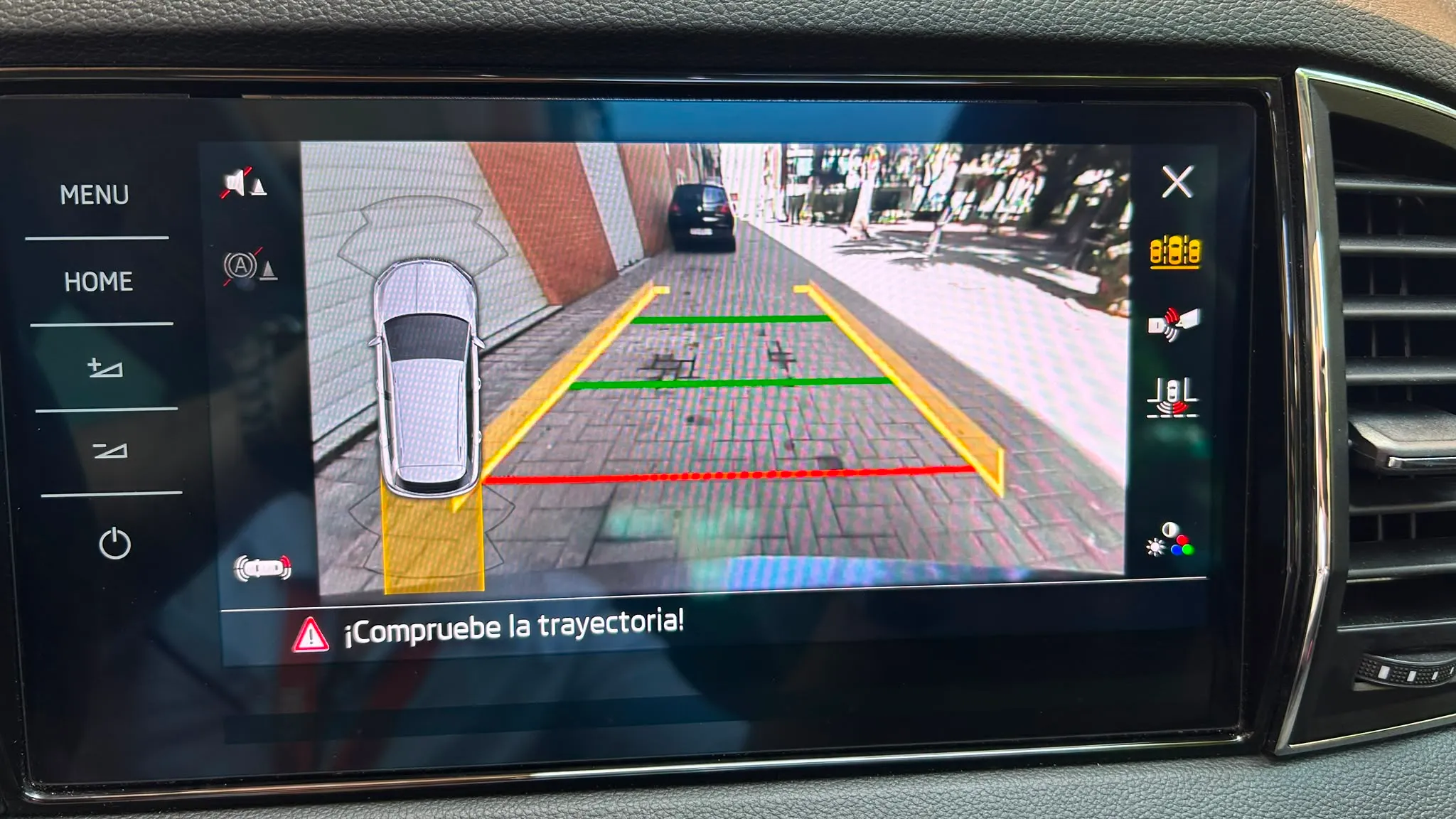 Škoda Karoq 1.5 TSI DSG ACT Selection - foto 15