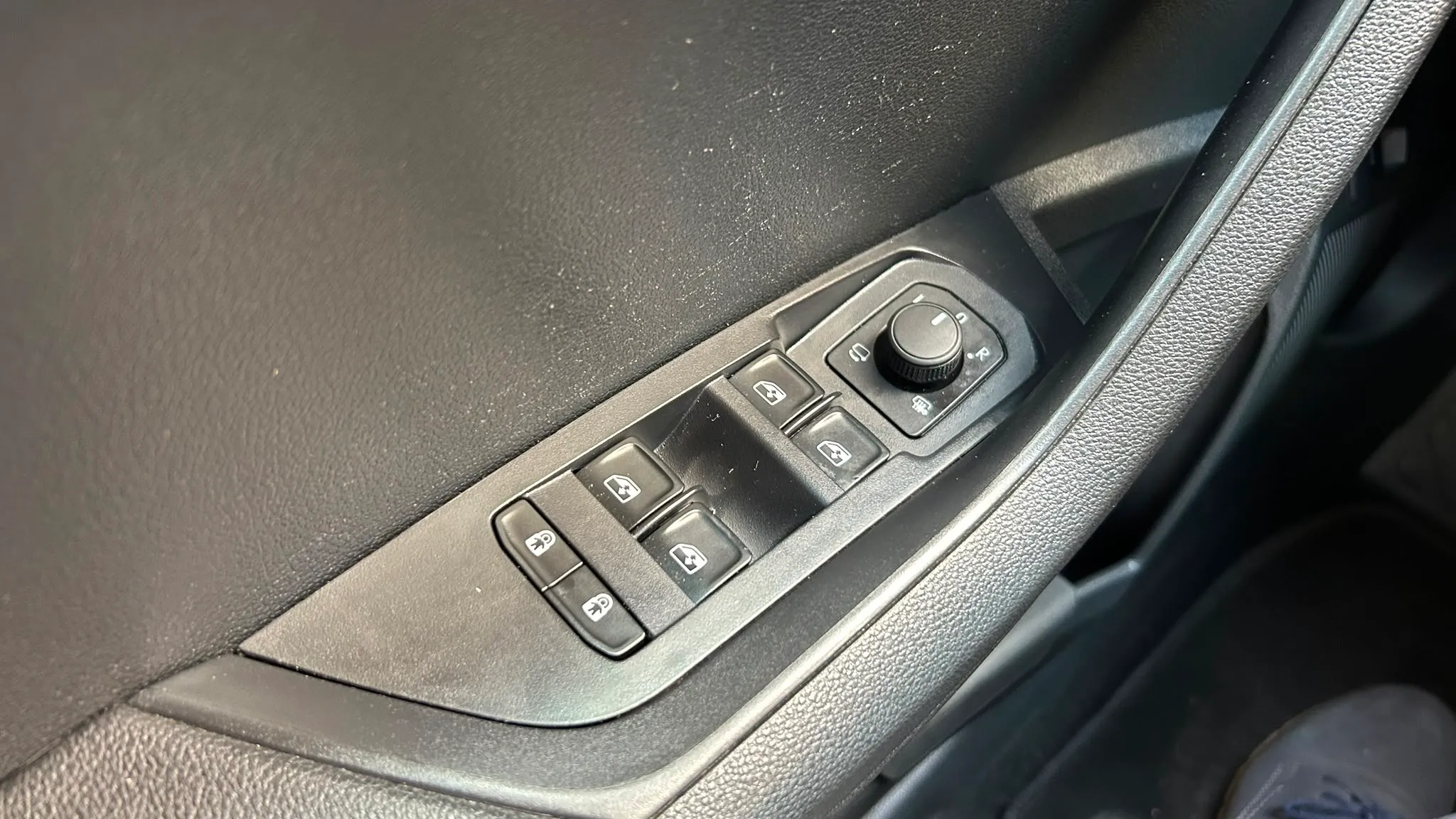 Škoda Karoq 1.5 TSI DSG ACT Selection - foto 22