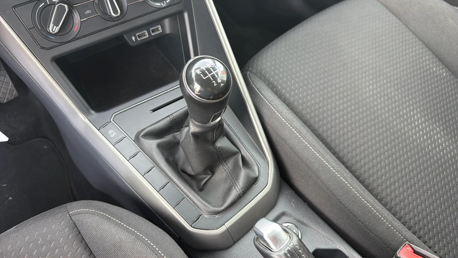 Volkswagen Polo Advance 1.0 TSI - foto 23