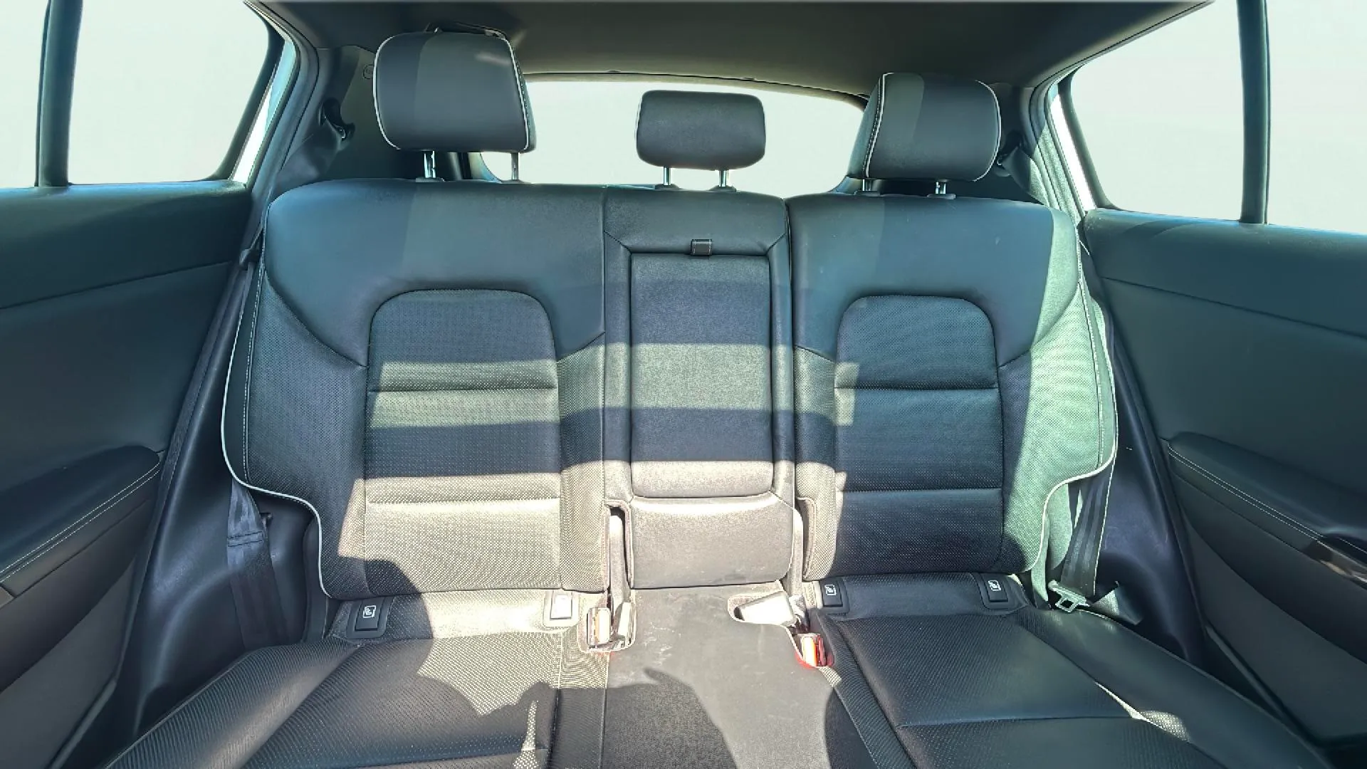 Kia Sportage 1.6 T-GDi GT Line Plus DCT 4x4 - foto 15