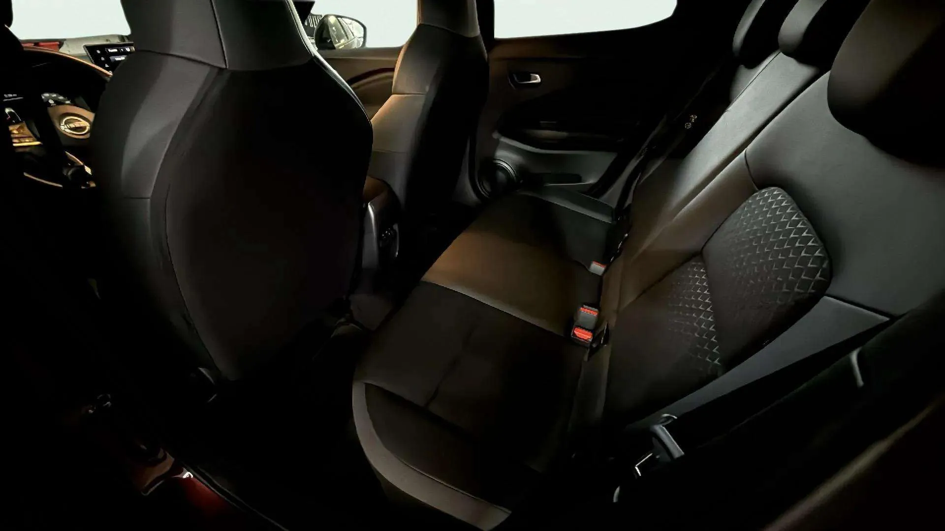 Nissan Juke DIG-T DCT Acenta - foto 24