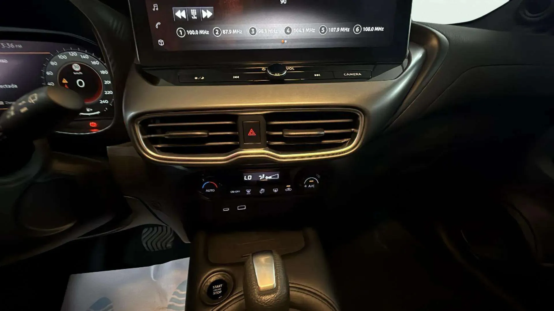 Nissan Juke DIG-T DCT Acenta - foto 19