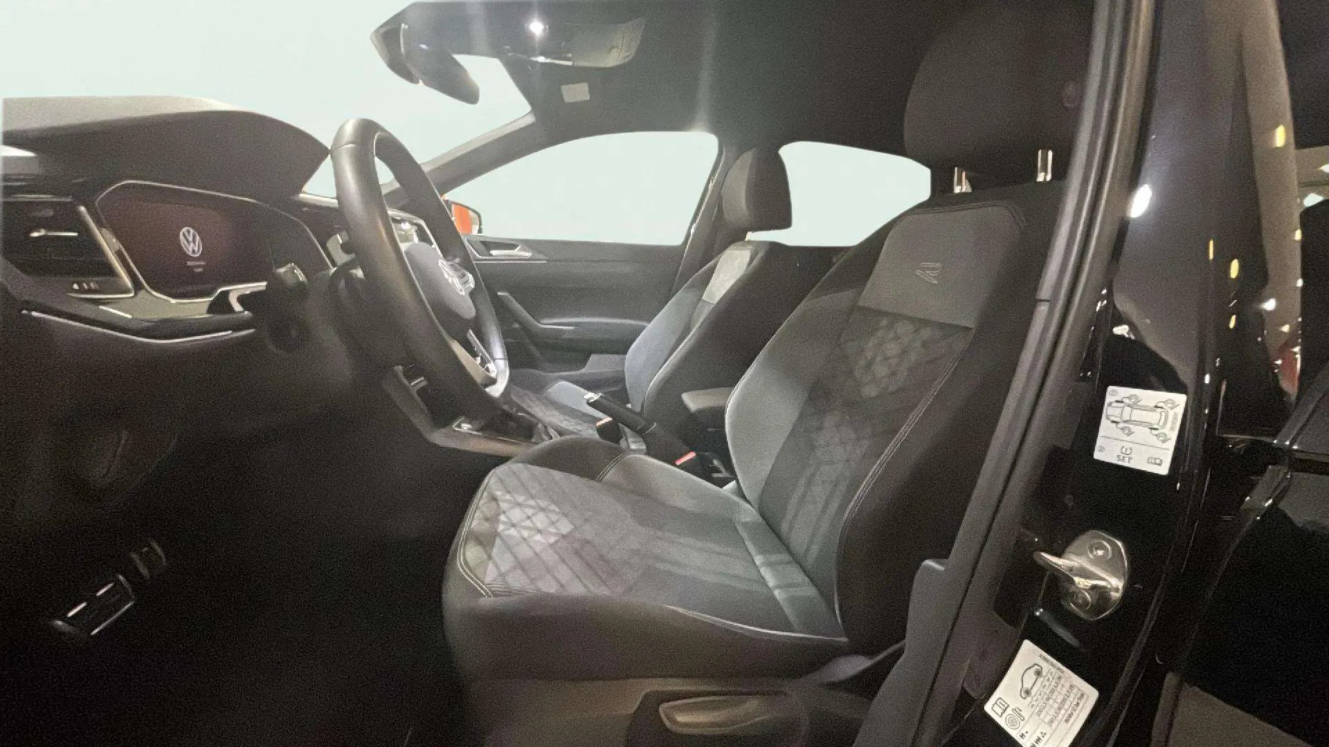 Volkswagen Polo R-Line 1.0 TSI DSG - foto 12