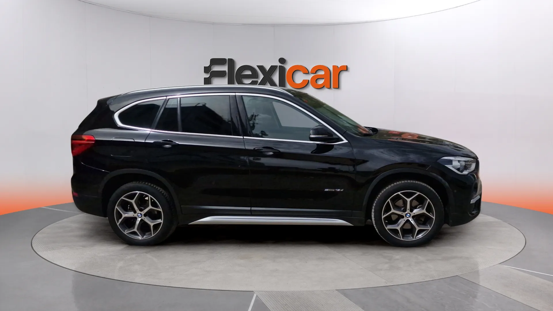 BMW X1 sDrive18d - foto 4