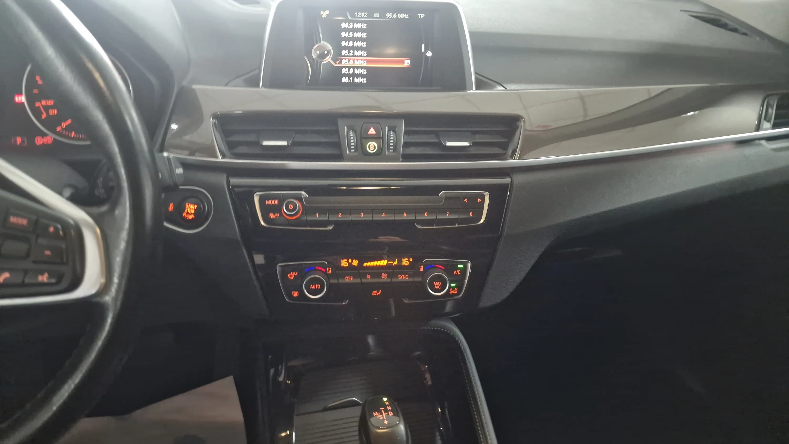 BMW X1 sDrive18d - foto 12