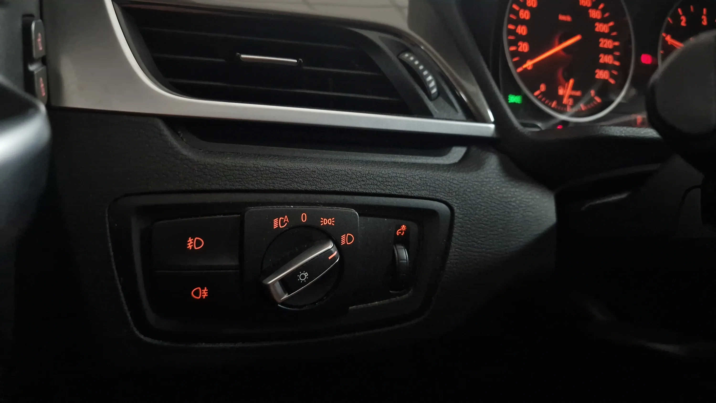 BMW X1 sDrive18d - foto 18
