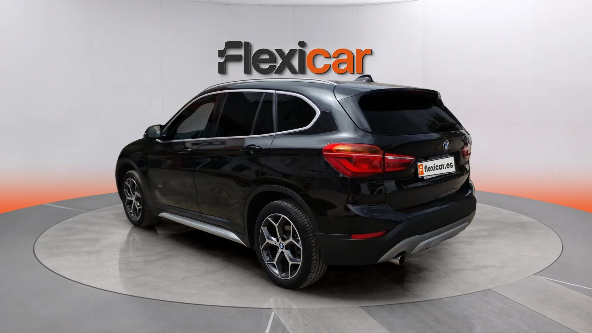 BMW X1 sDrive18d - foto 7