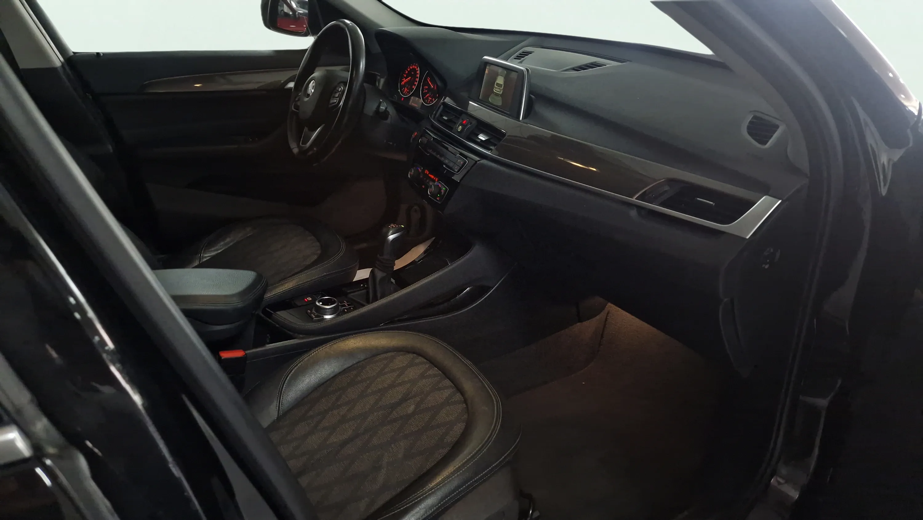 BMW X1 sDrive18d - foto 23