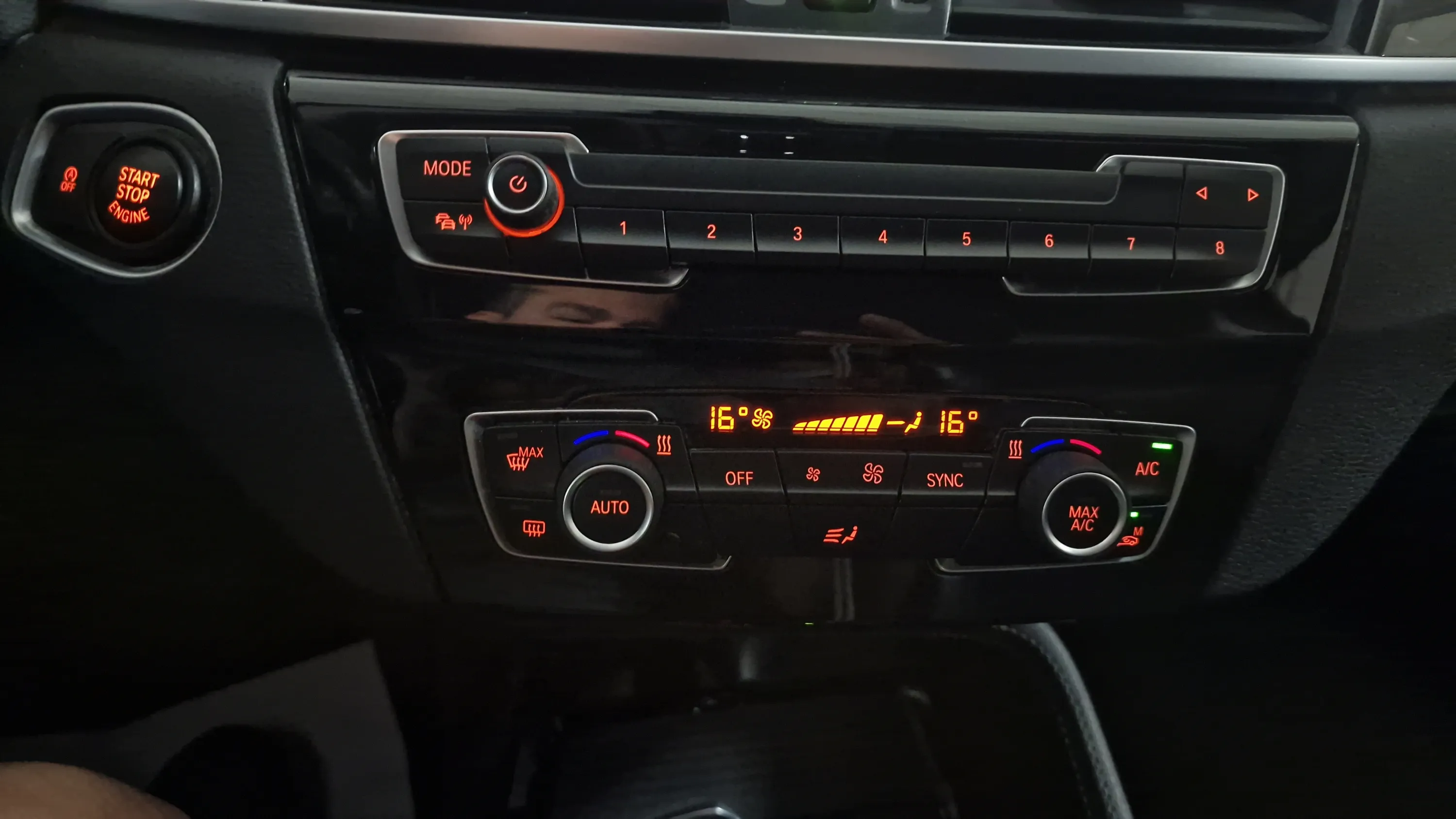 BMW X1 sDrive18d - foto 22