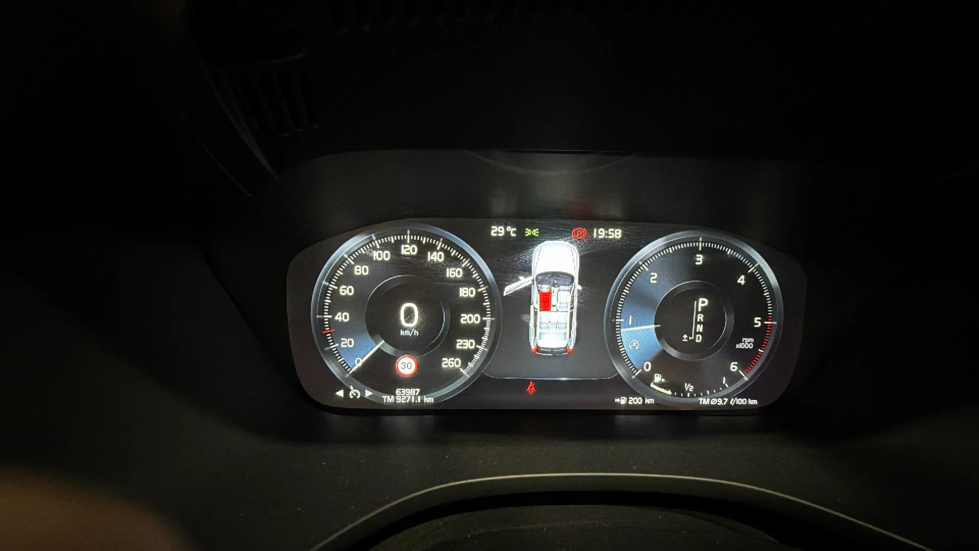 Volvo XC60 2.0 D4 R-Design - foto 8