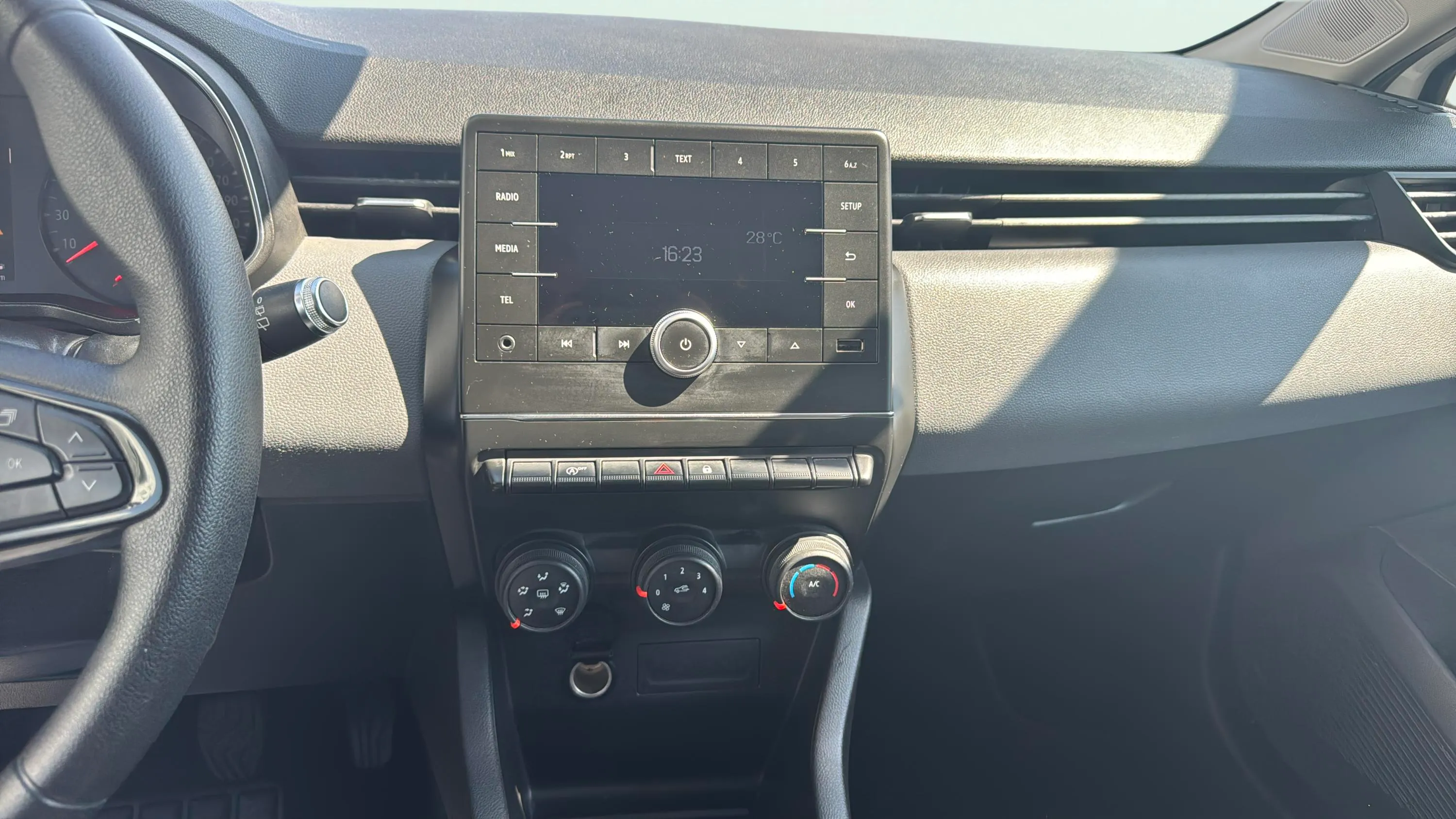 Renault Clio Business SCe - foto 11