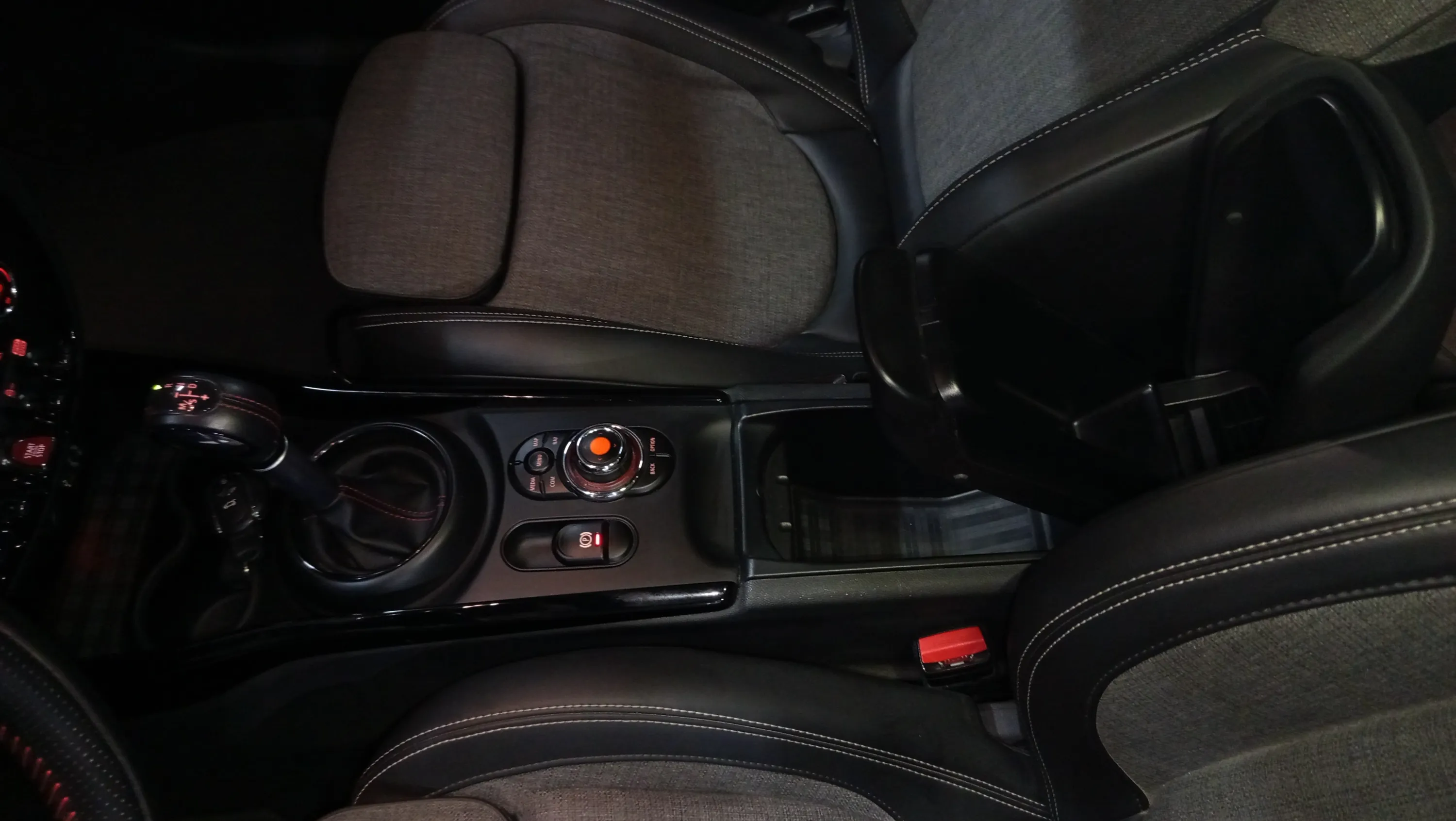 MINI Clubman Cooper S - foto 20