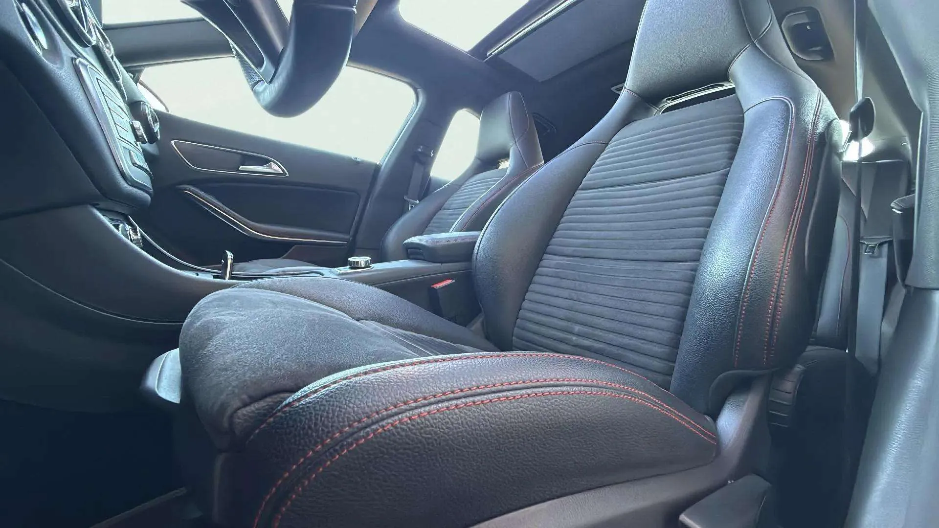Mercedes-Benz CLA 200 - foto 39