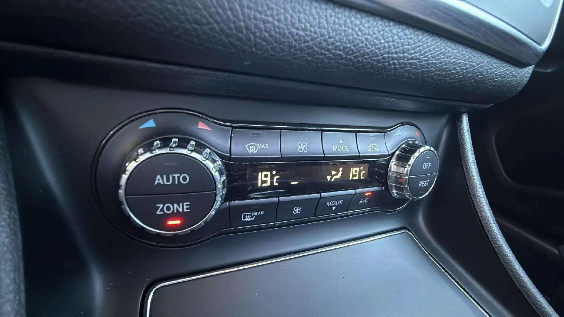 Mercedes-Benz CLA 200 - foto 17