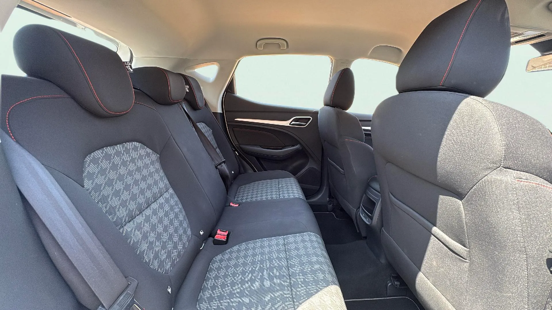 MG ZS 1.5 Comfort - foto 20