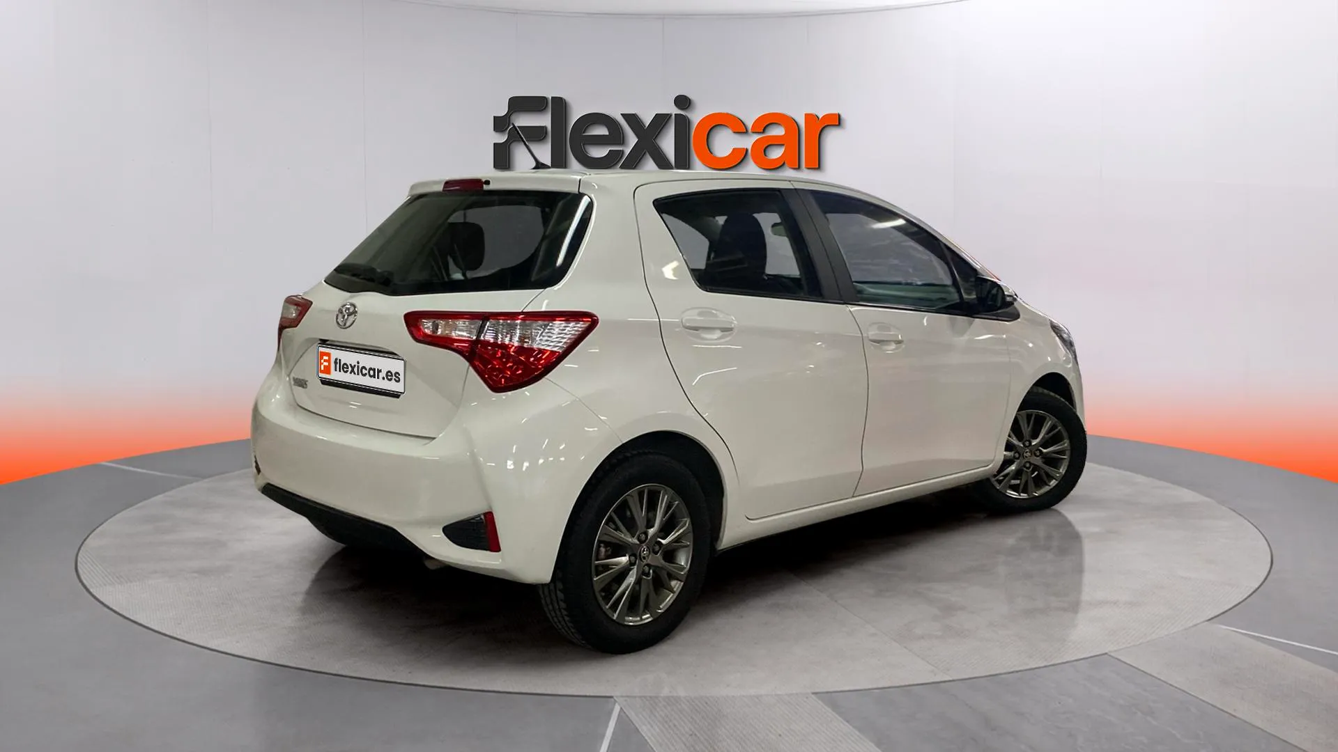 Toyota Yaris 1.0 70 Active - foto 7