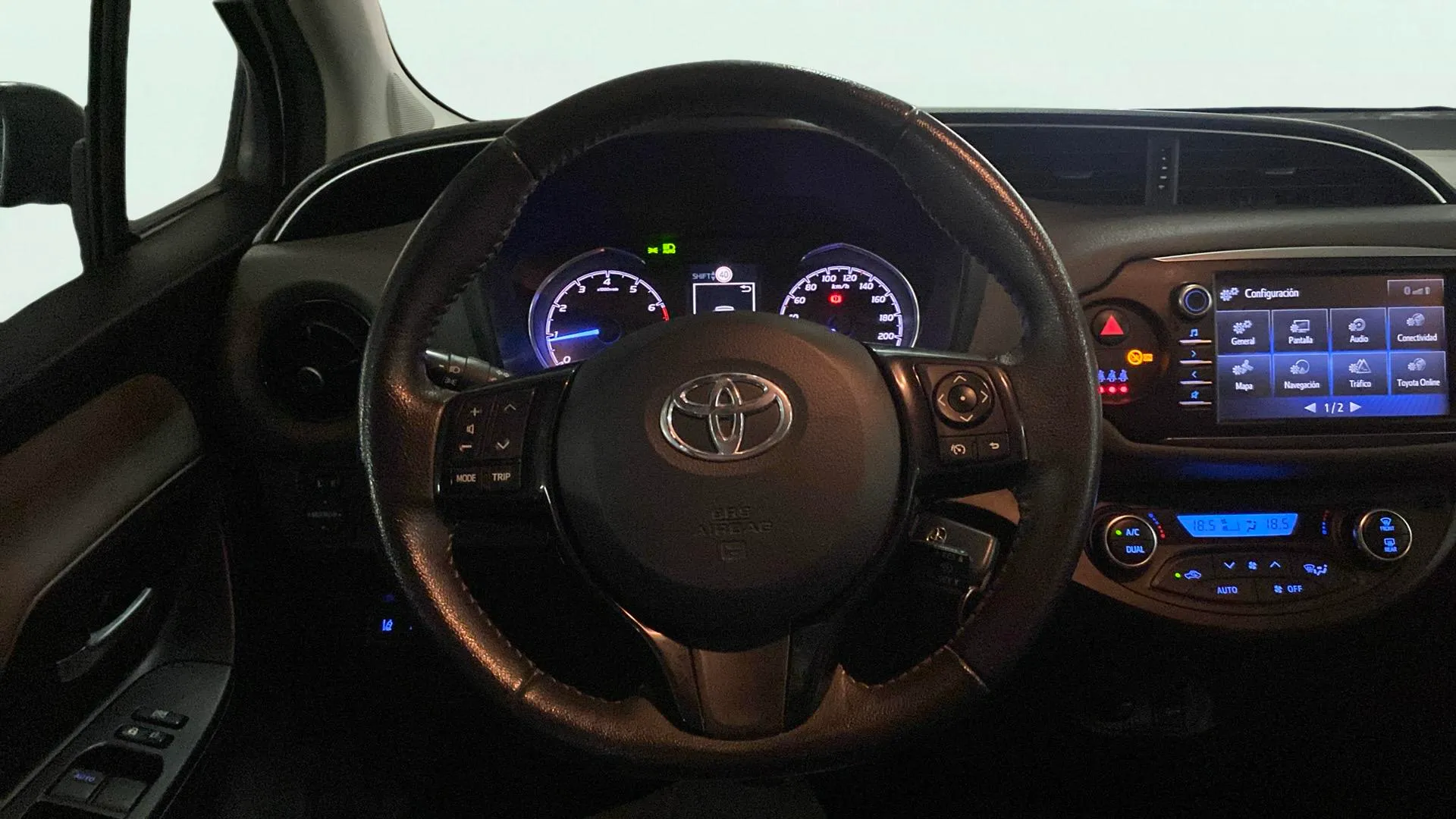 Toyota Yaris 1.0 70 Active - foto 13