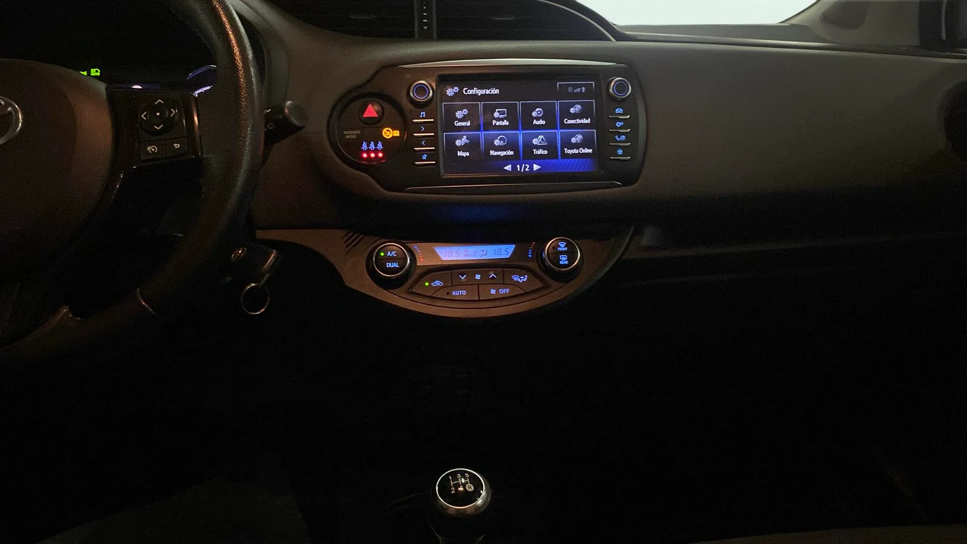 Toyota Yaris 1.0 70 Active - foto 24