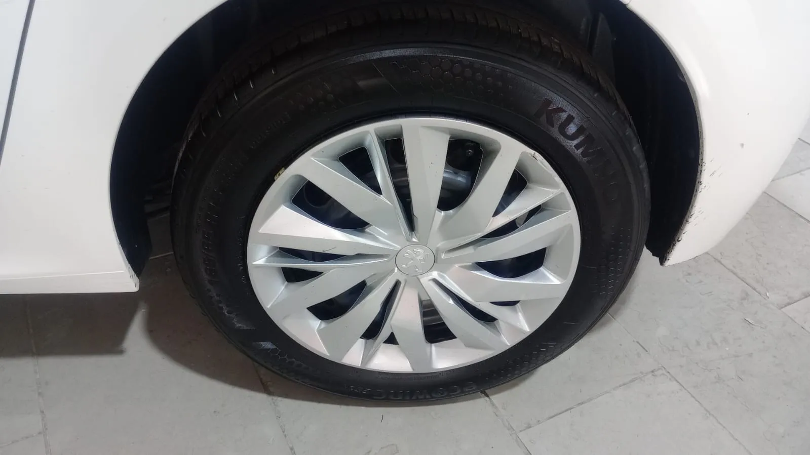 Peugeot 208 BlueHDi Active - foto 17