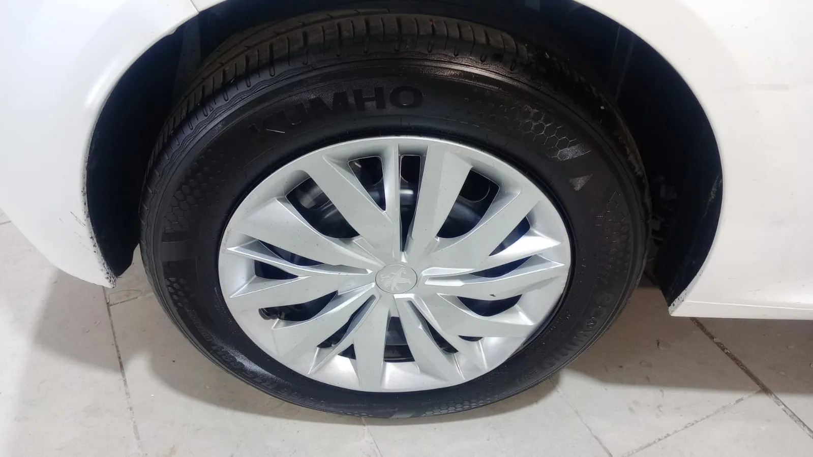 Peugeot 208 BlueHDi Active - foto 18