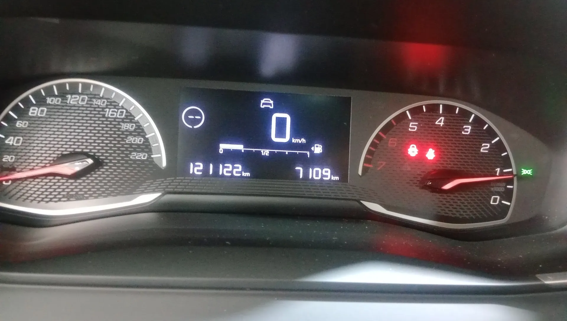Peugeot 208 BlueHDi Active - foto 11