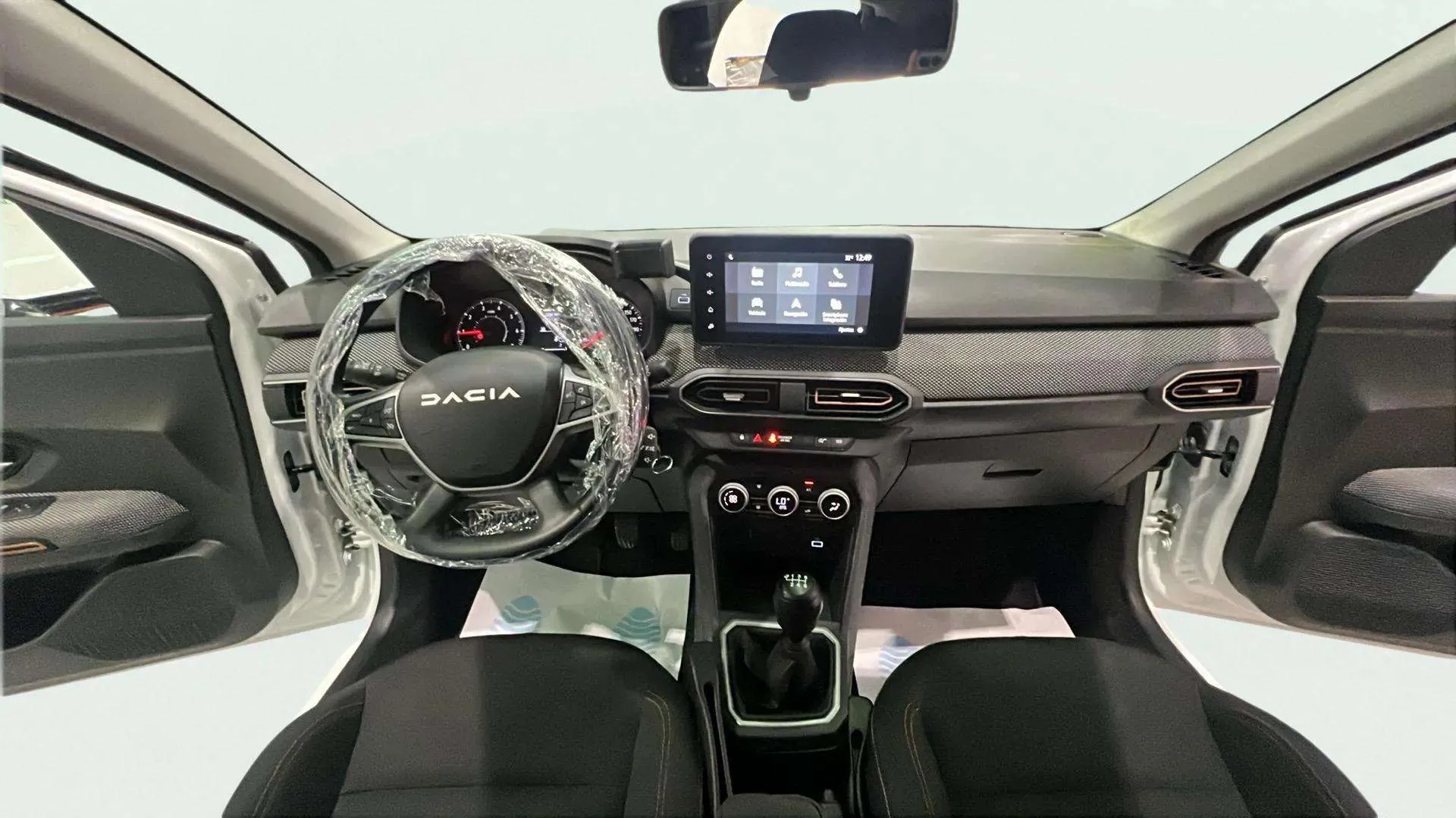 Dacia Sandero Stepway Essential TCe (90V) - foto 11