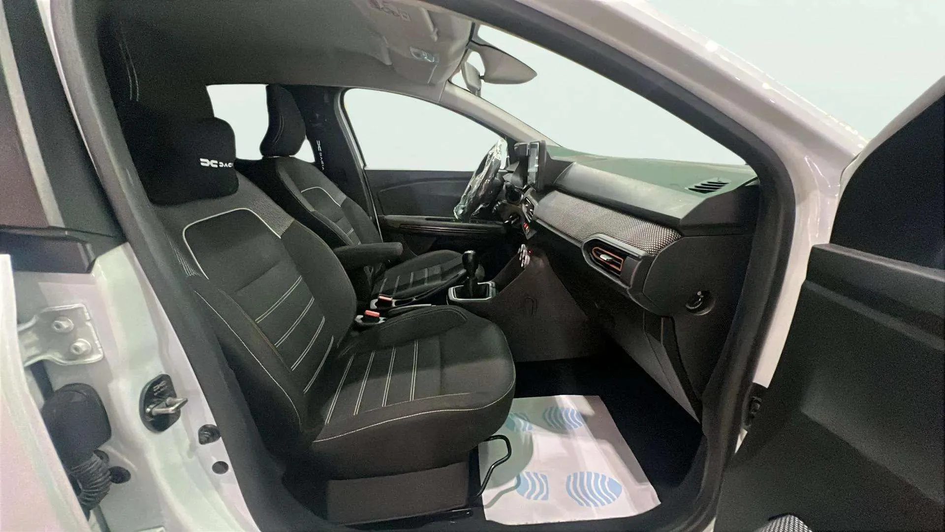 Dacia Sandero Stepway Essential TCe (90V) - foto 14