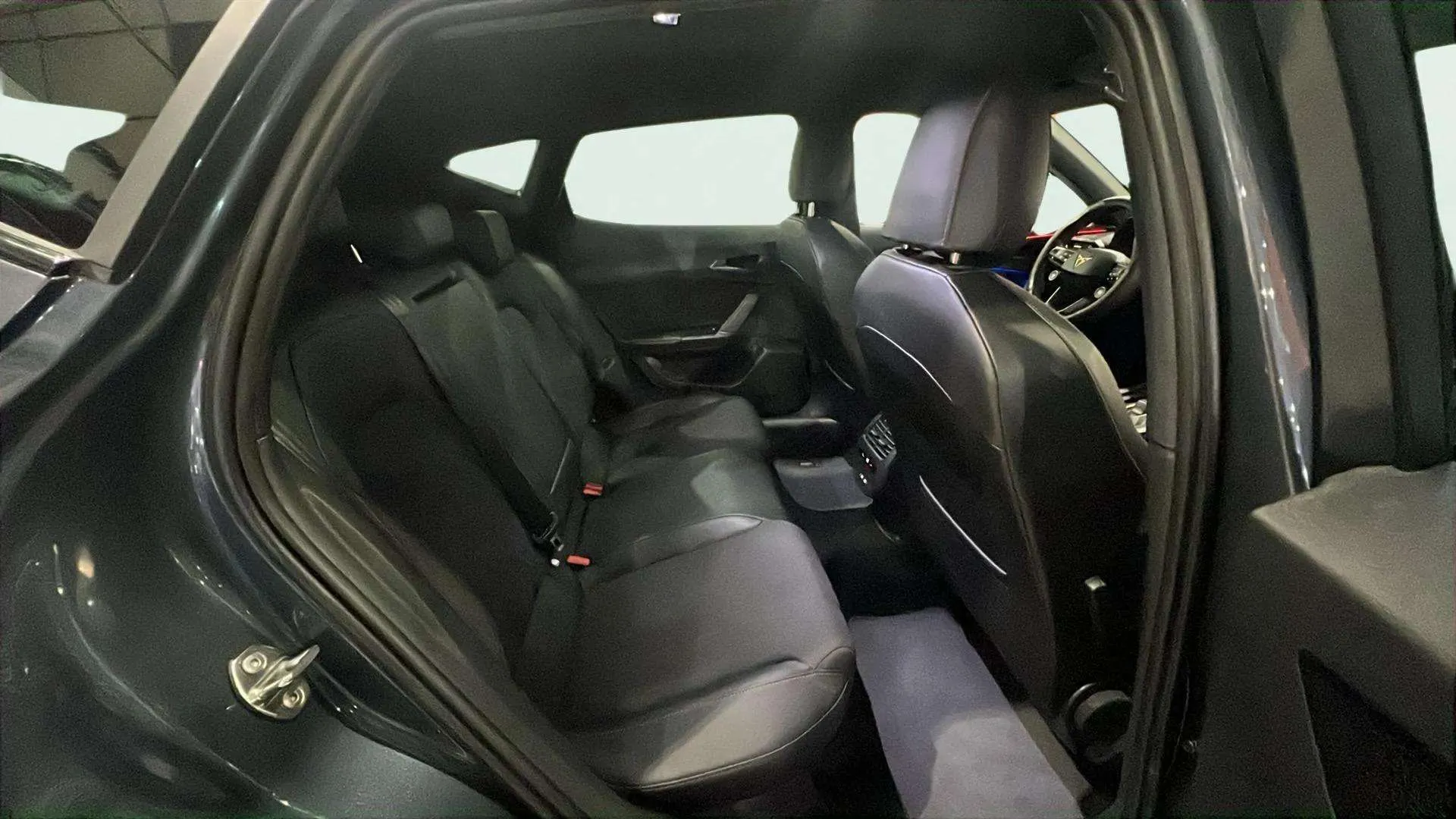 Cupra Formentor 2.0 TDI 4Drive DSG - foto 14