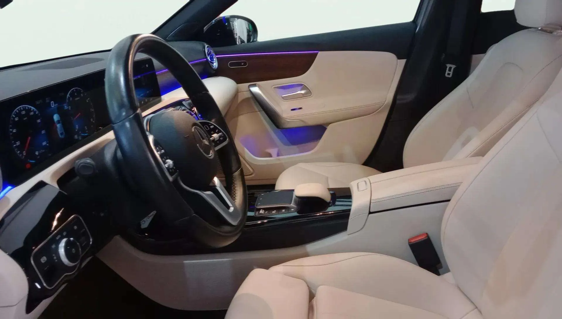 Mercedes-Benz Clase A Sedán A 200 - foto 12
