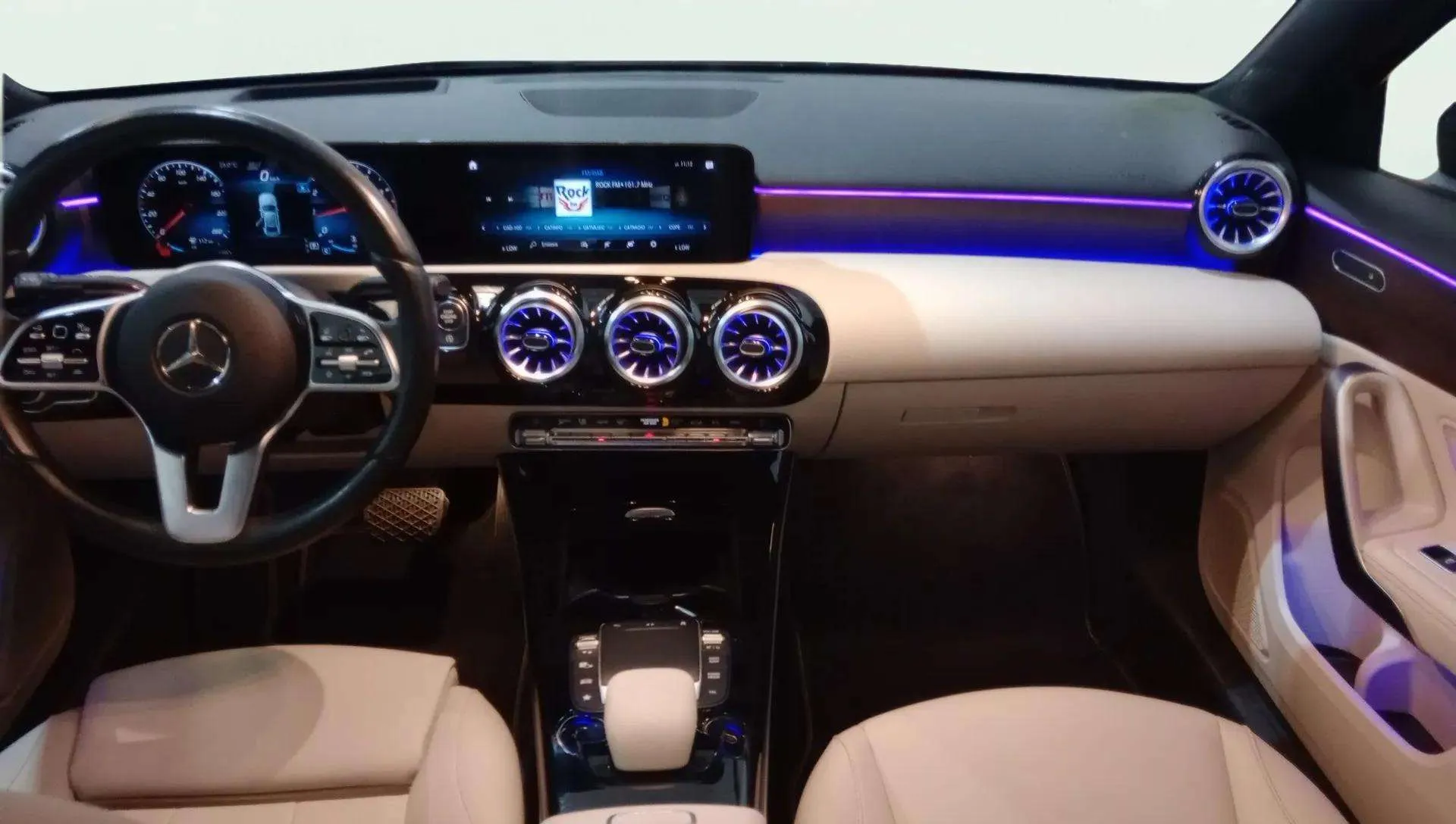 Mercedes-Benz Clase A Sedán A 200 - foto 11