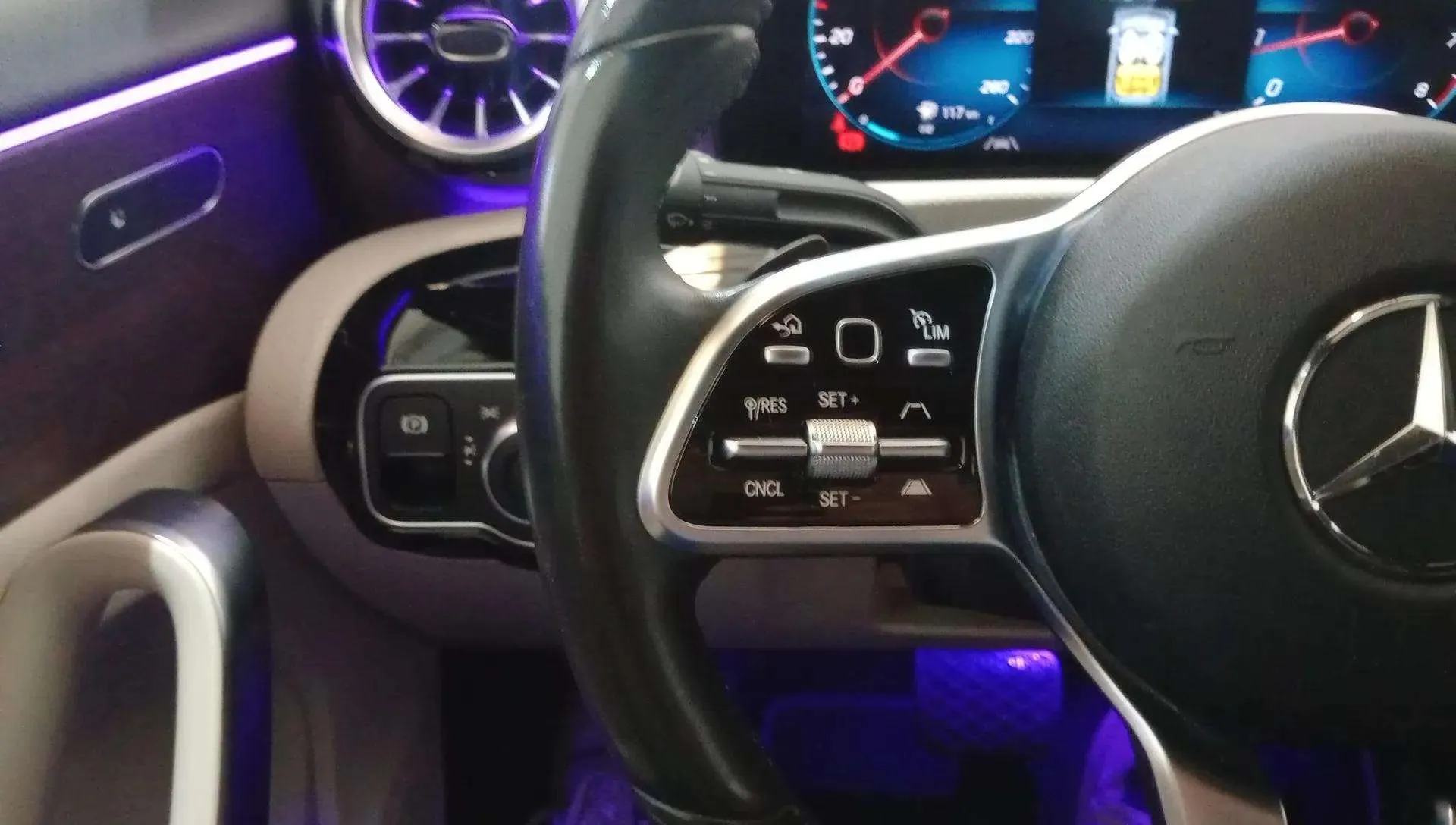 Mercedes-Benz Clase A Sedán A 200 - foto 7