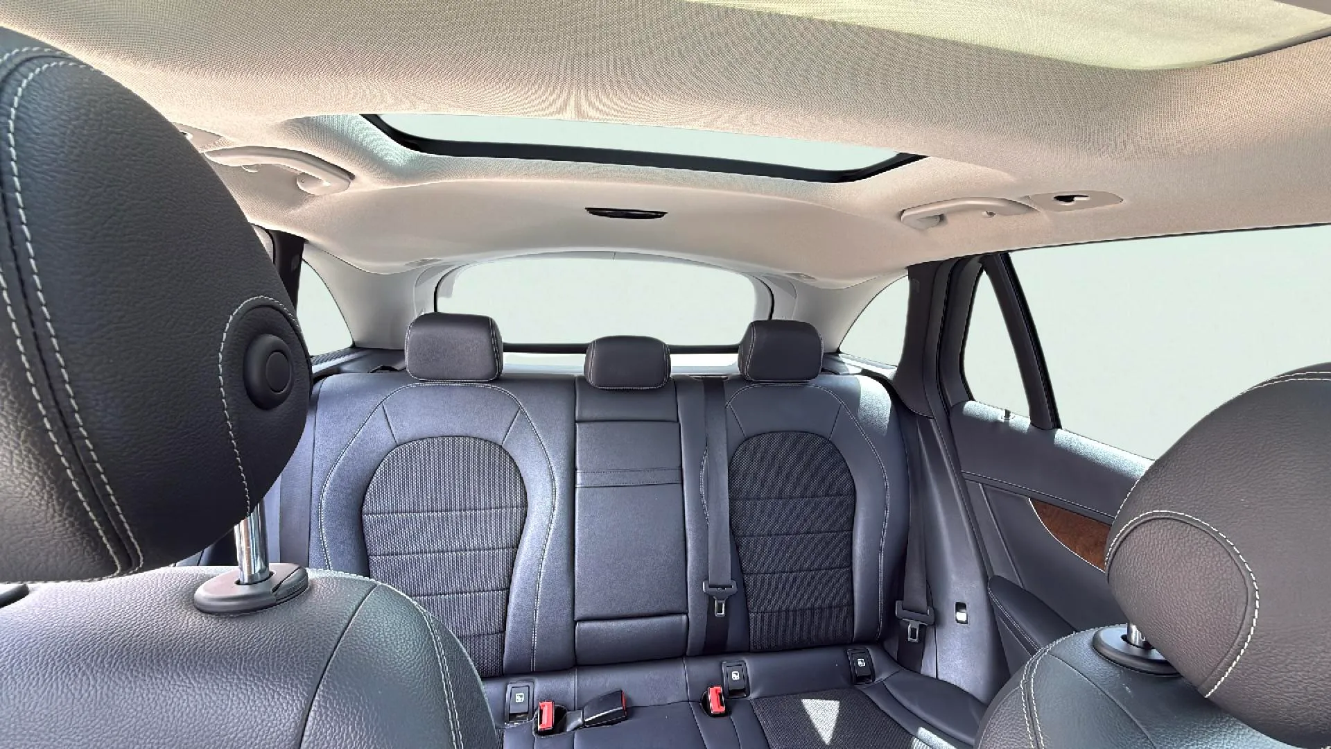 Mercedes-Benz GLC 250 4MATIC - foto 23