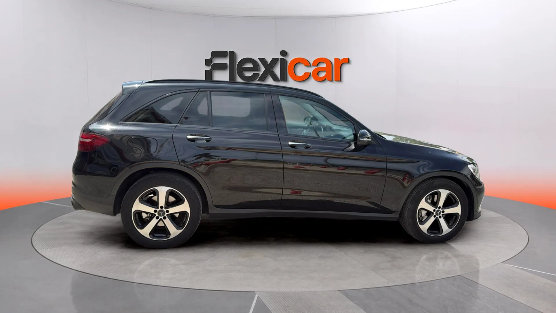 Mercedes-Benz GLC 250 4MATIC - foto 8