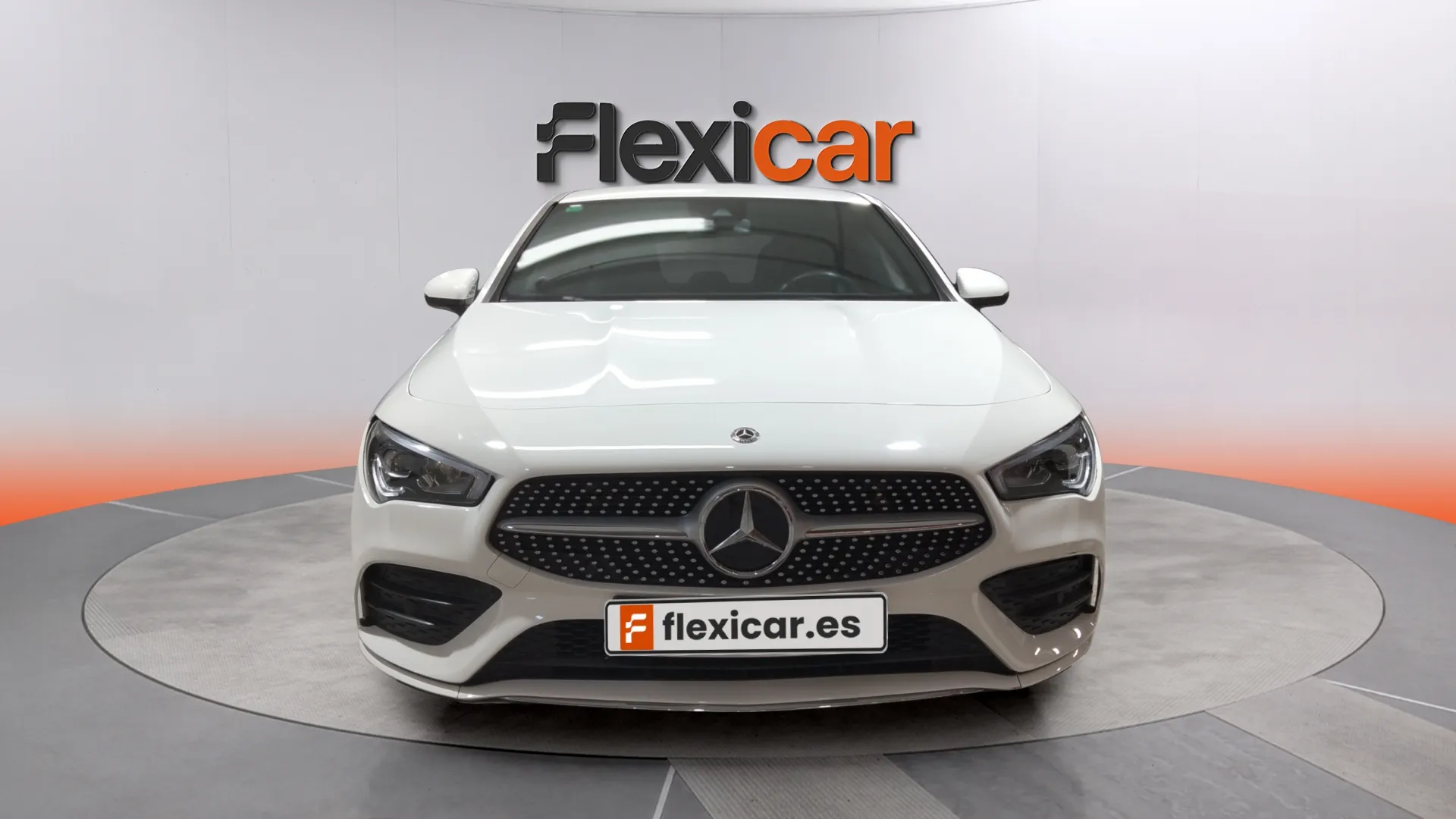 Mercedes-Benz CLA 180 - foto 2