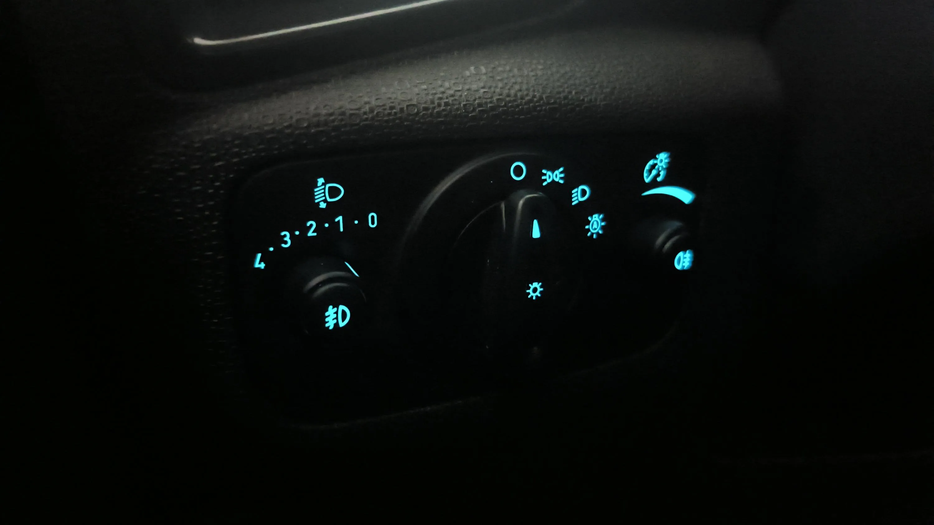 Ford EcoSport 1.0 EcoBoost Titanium - foto 25